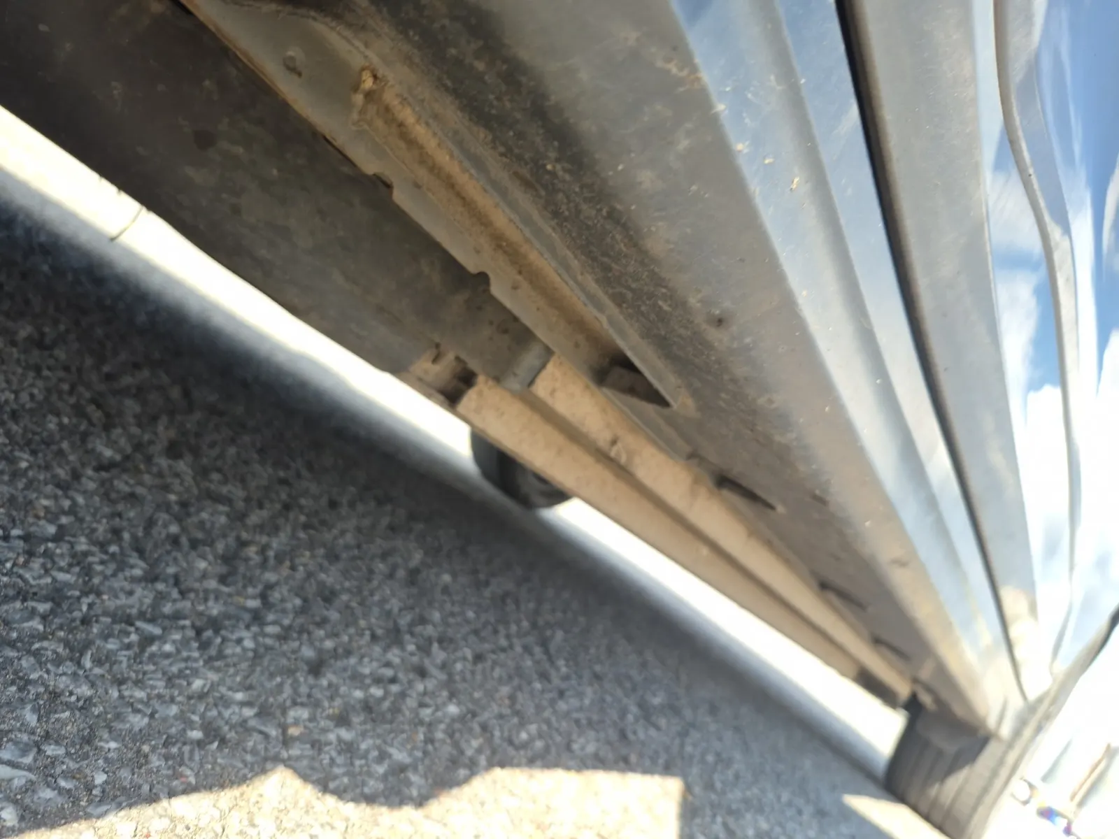 Undercarriage - Driver Photo
