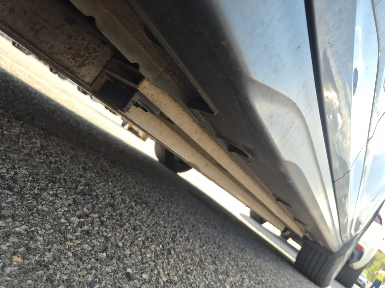 Undercarriage - Passenger Photo