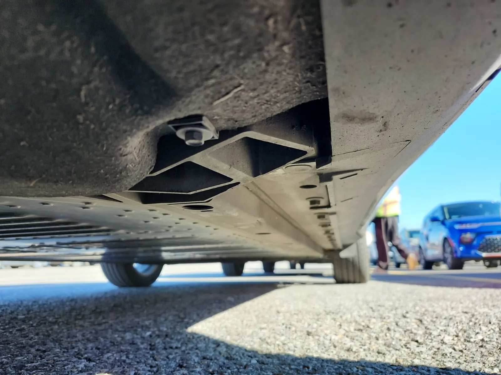 Undercarriage - Driver Photo