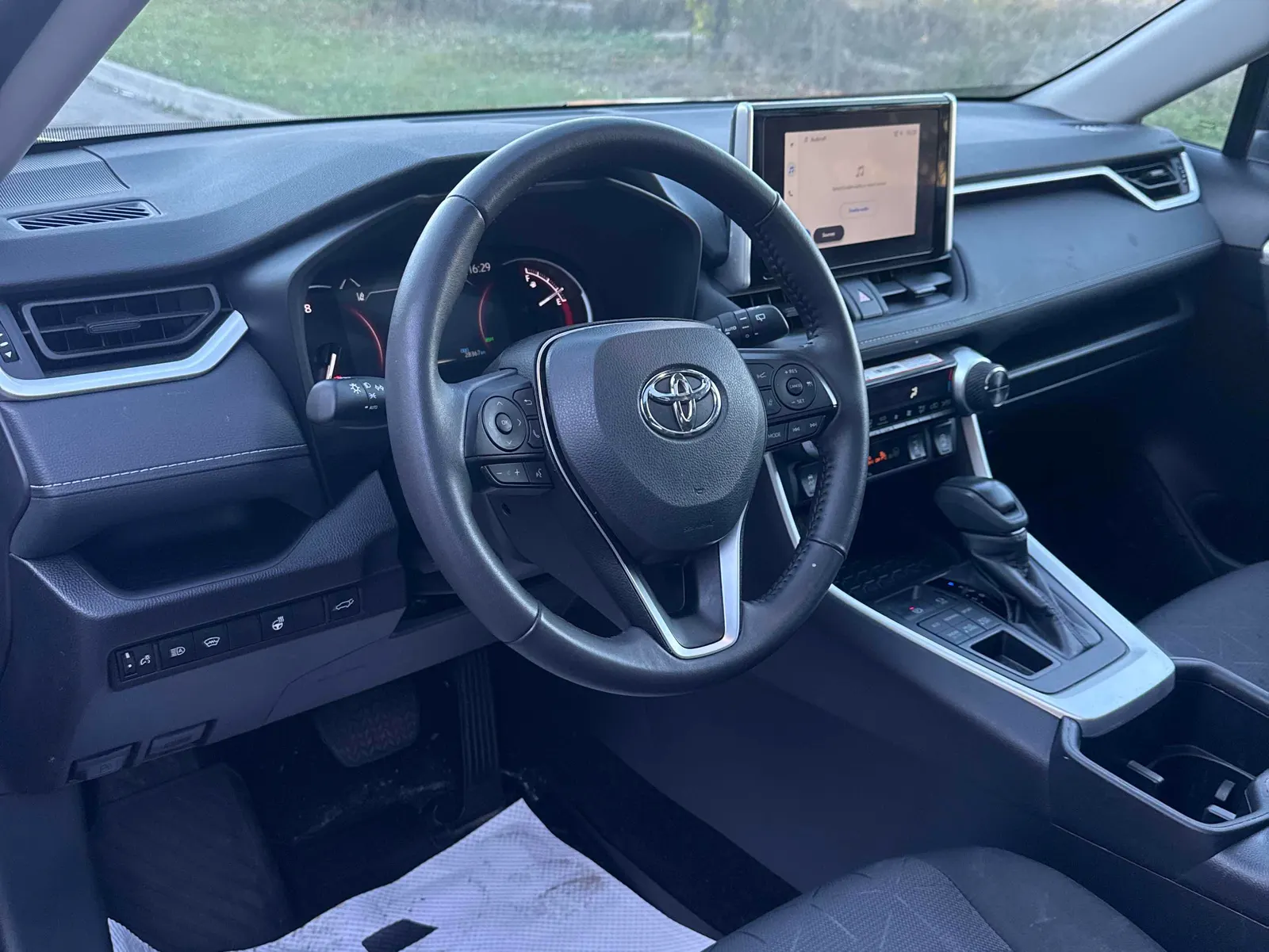 Interior driver side