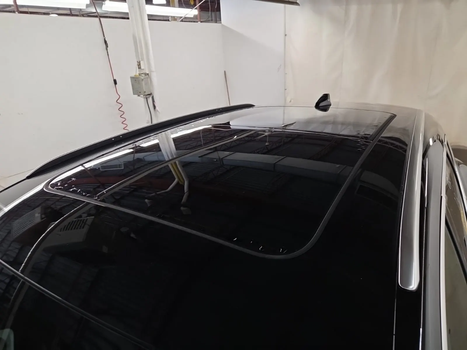 Exterior Roof Photo