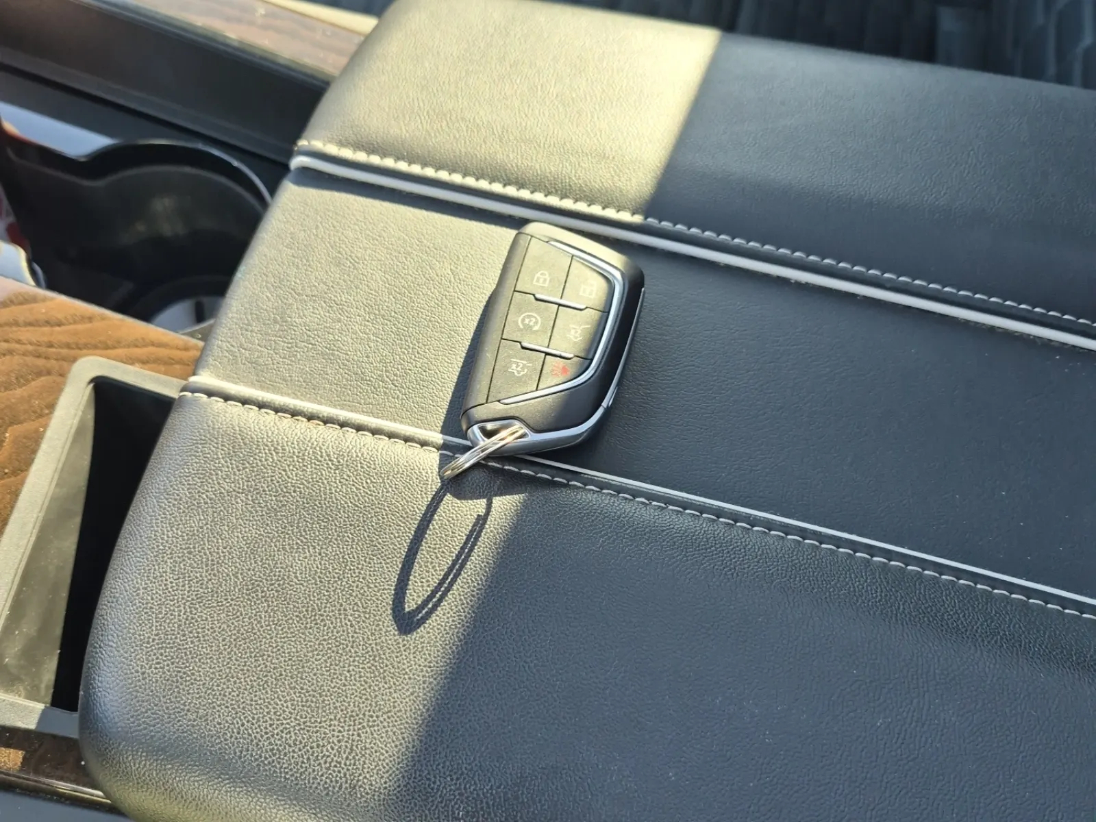 Keys/Fobs/Manual Photo