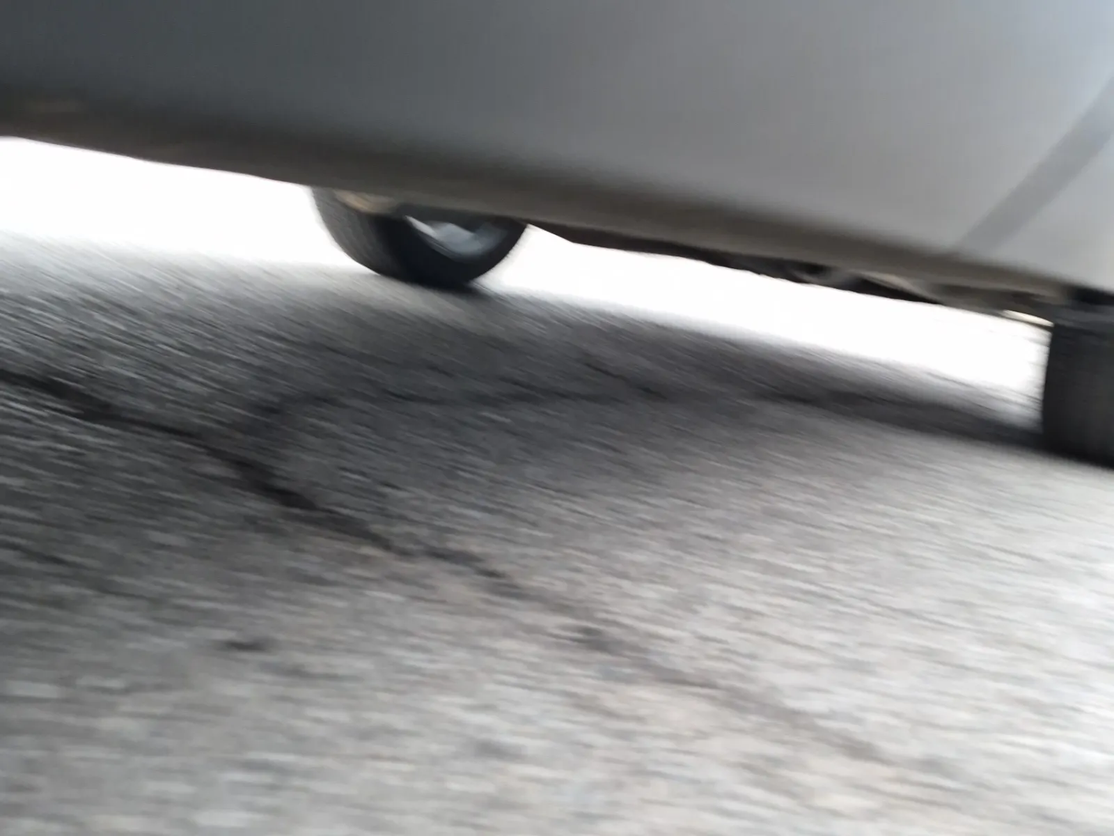 Undercarriage - Passenger Photo