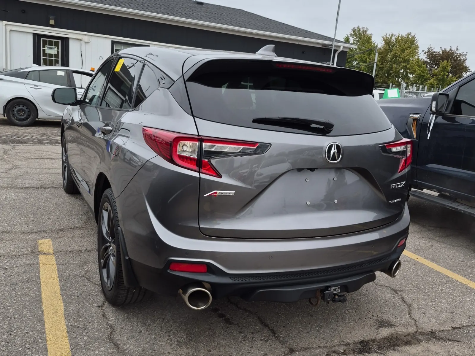 Driver Rear 3/4 Photo