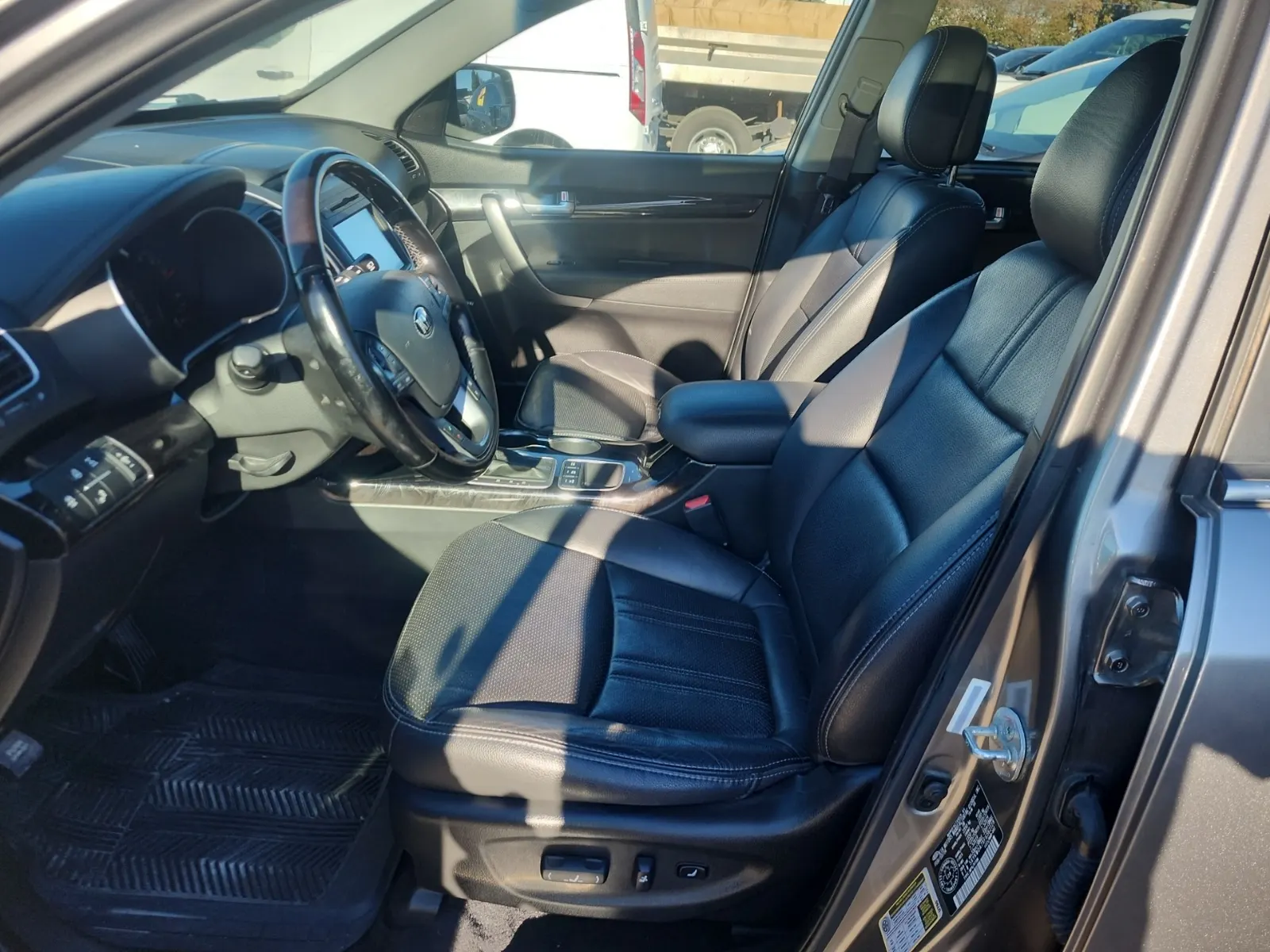 Front Interior Photo