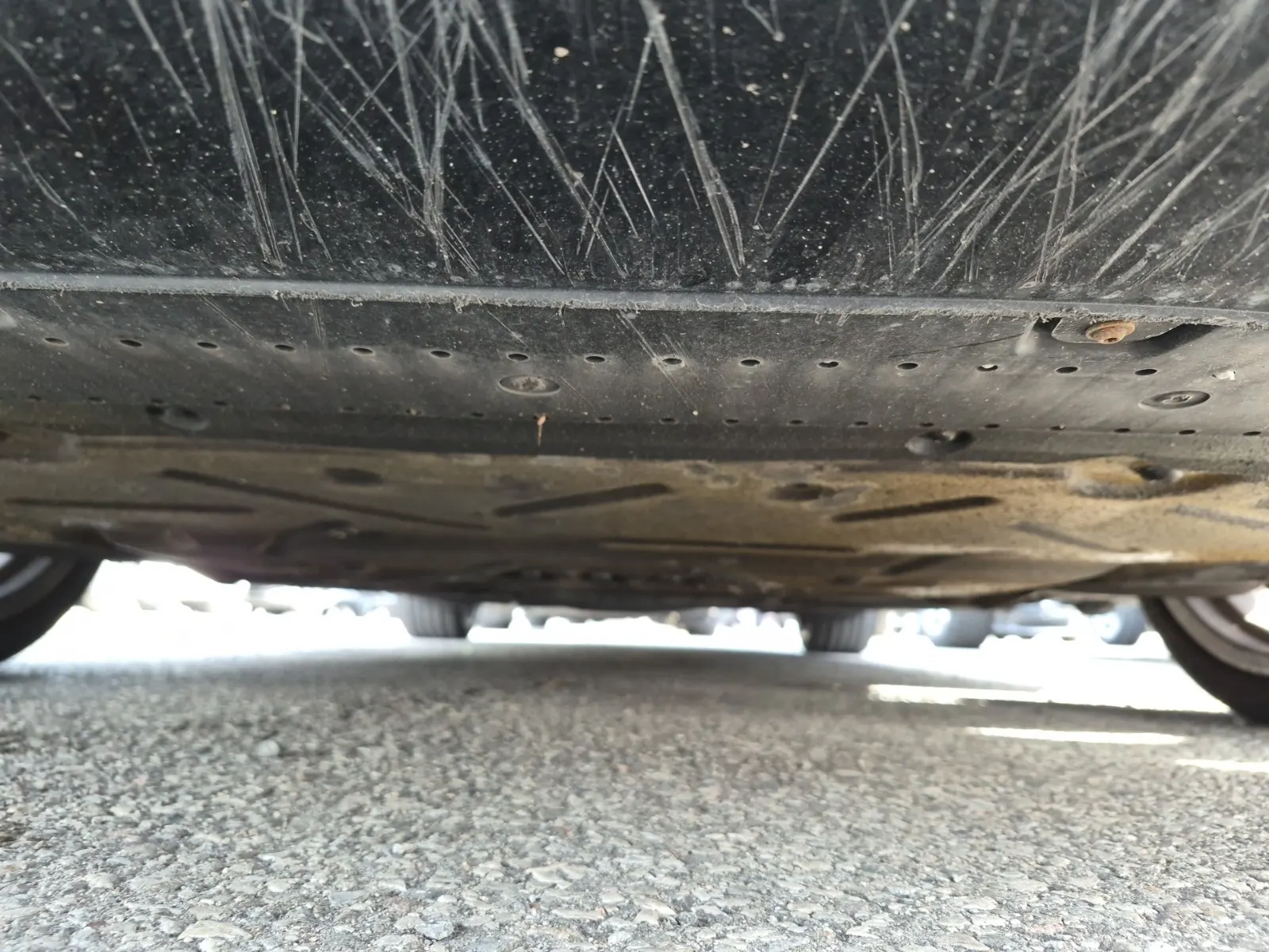 Undercarriage - Front Photo