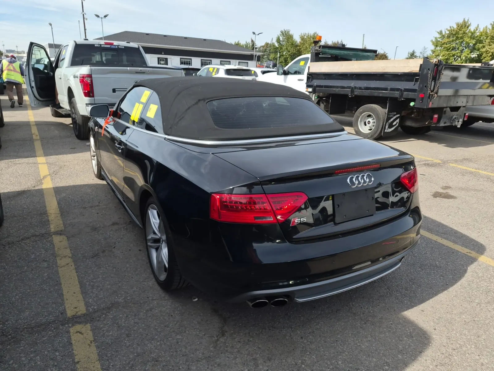Driver Rear 3/4 Photo