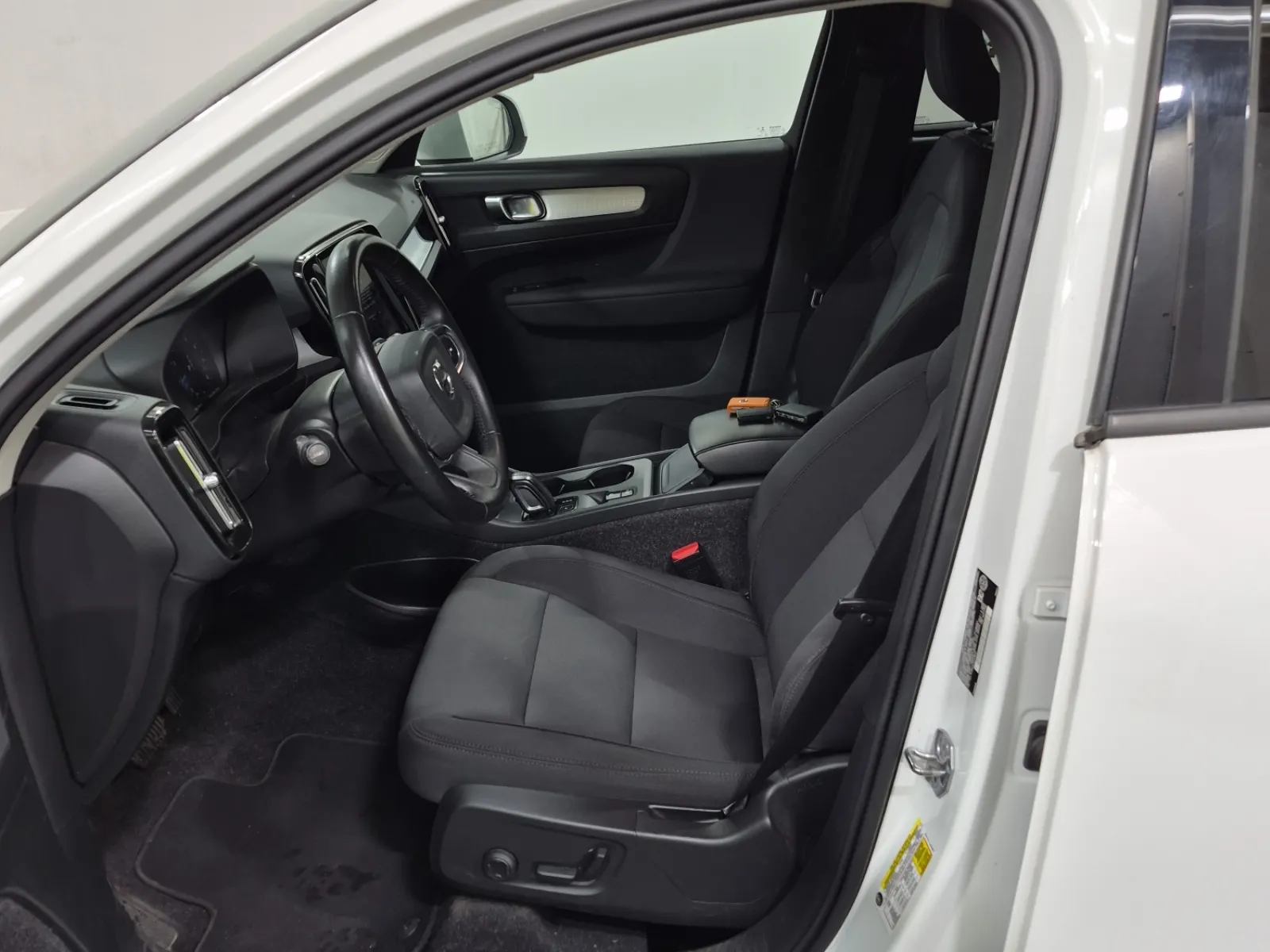 Front Interior Photo