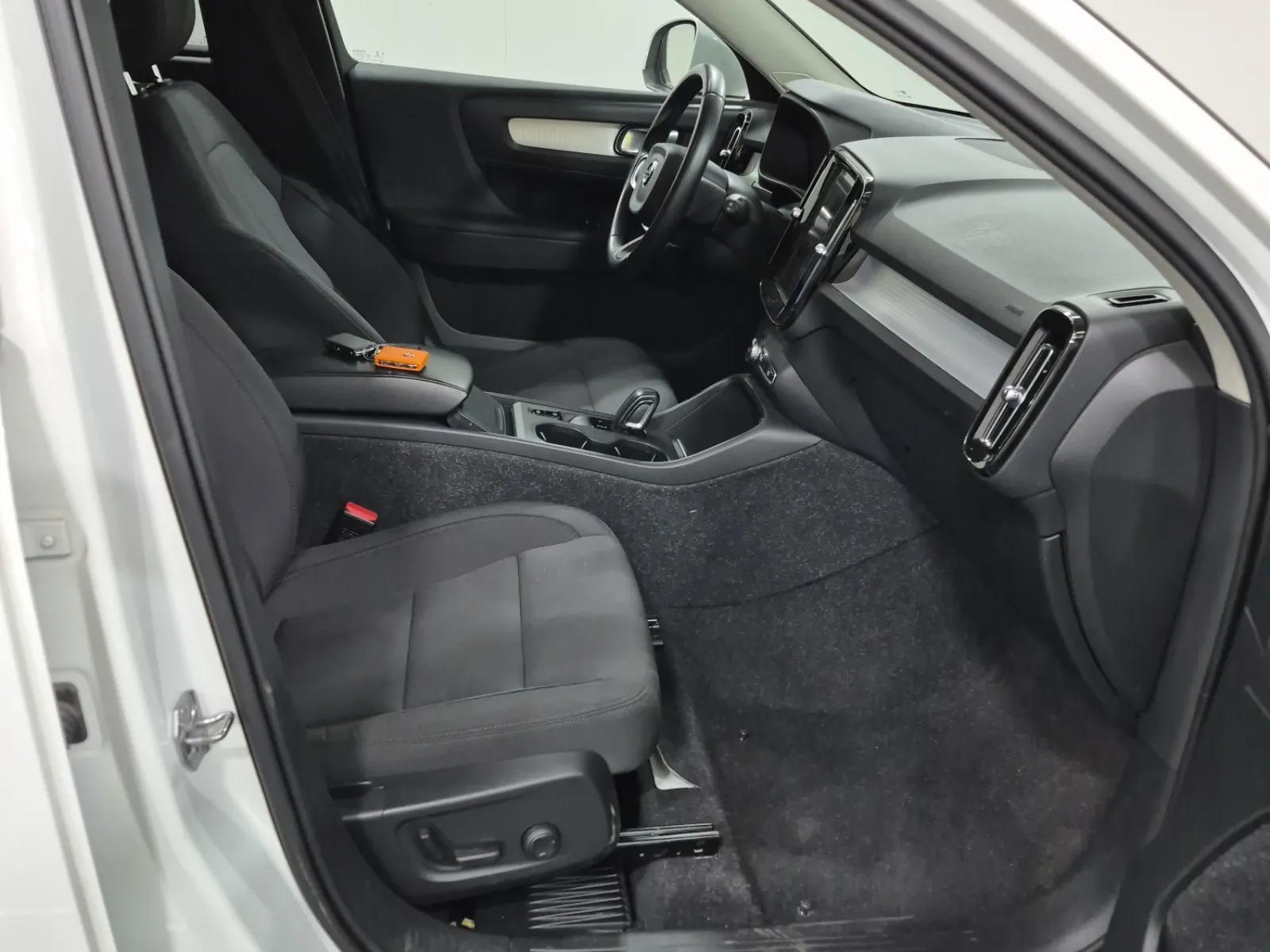 Right Side Interior Photo