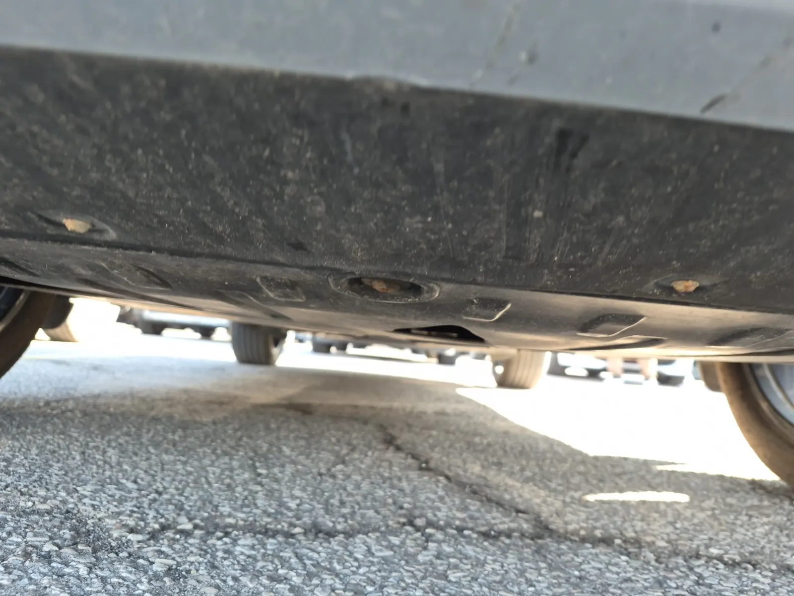 Undercarriage - Front Photo