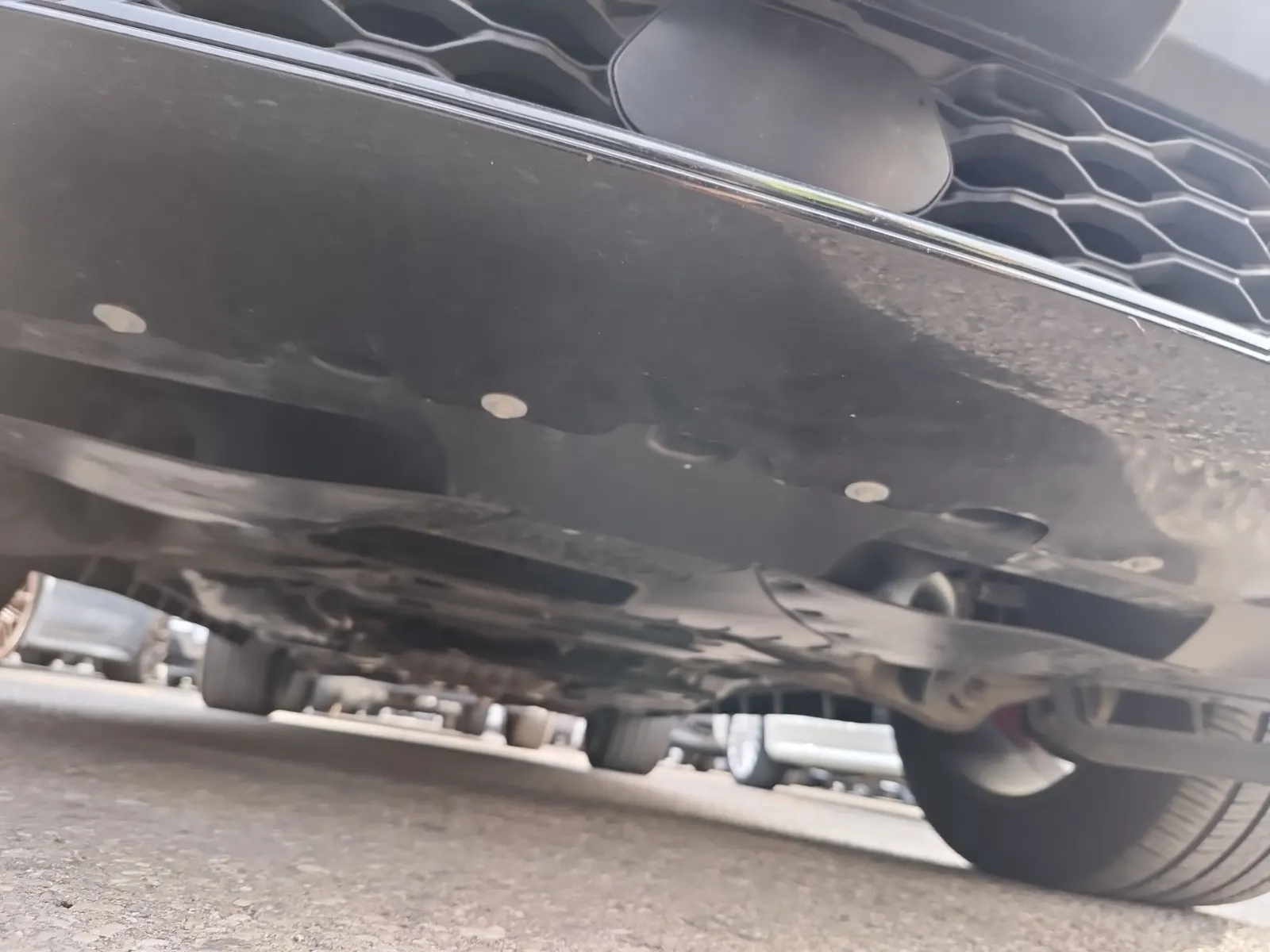 Undercarriage - Front Photo