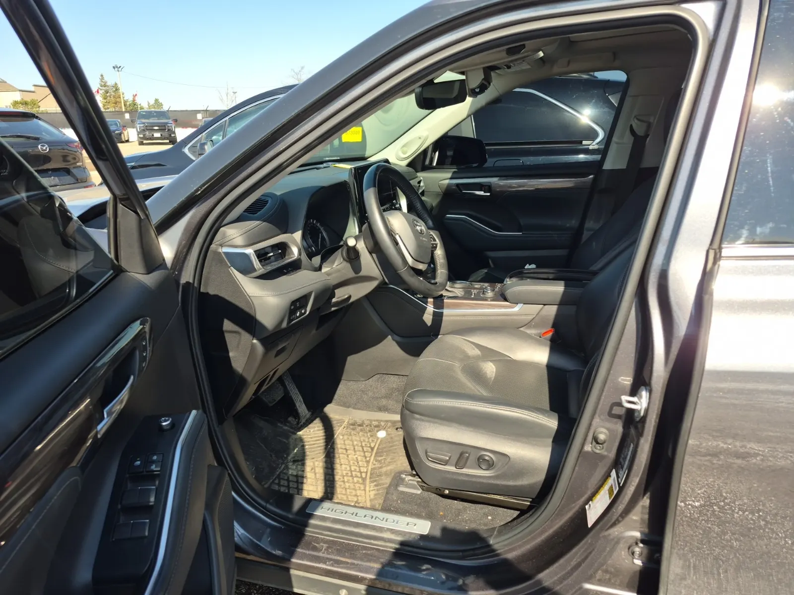 Front Interior Photo