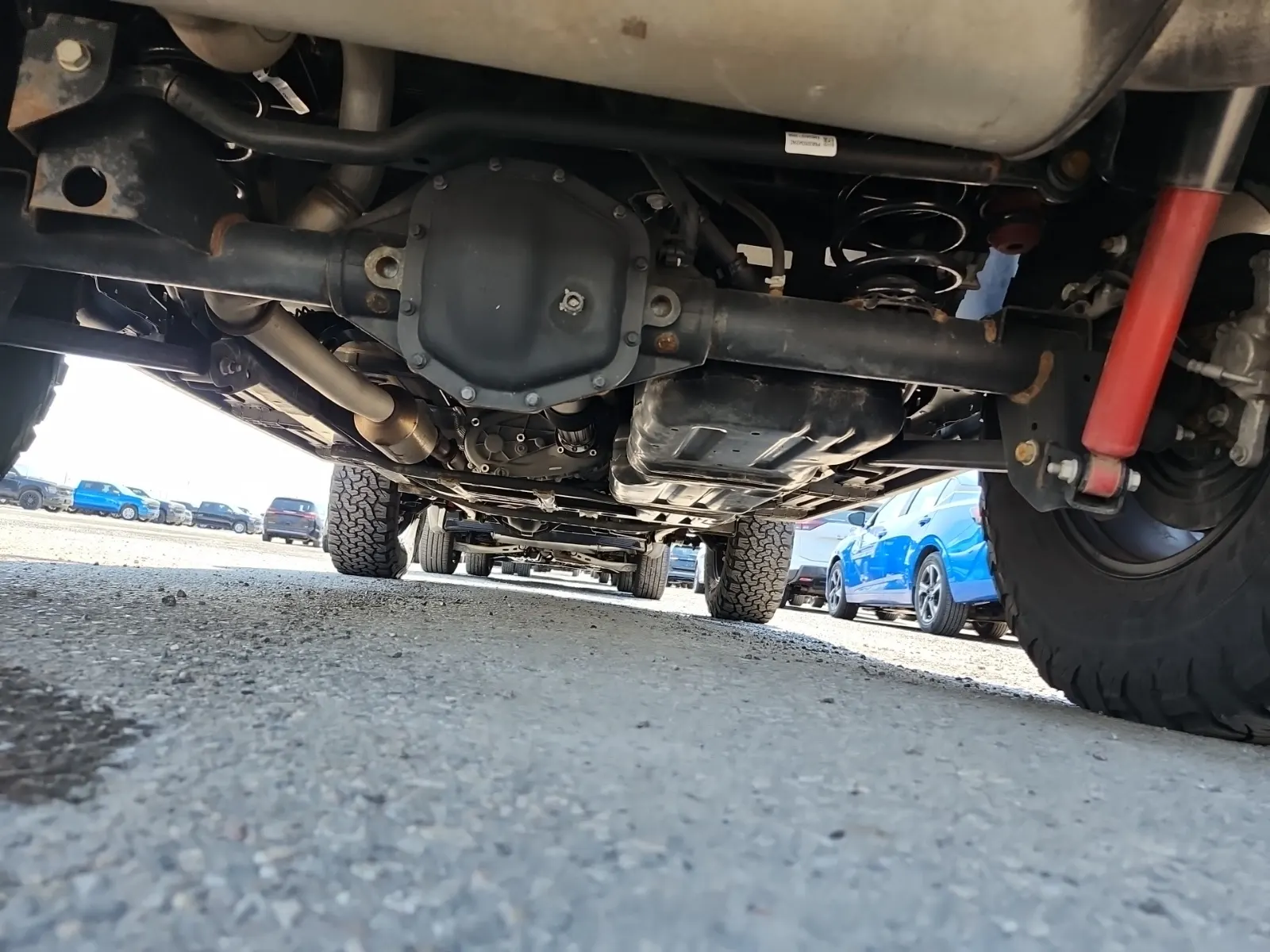 Undercarriage - Rear Photo