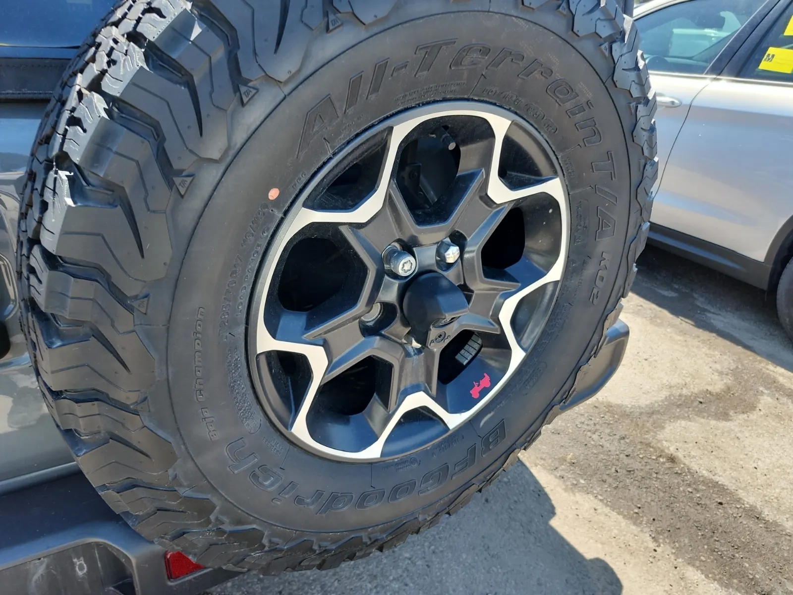 Spare Tire & Wheel Photo