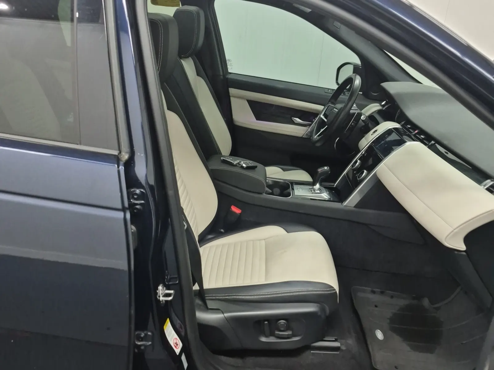 Right Side Interior Photo