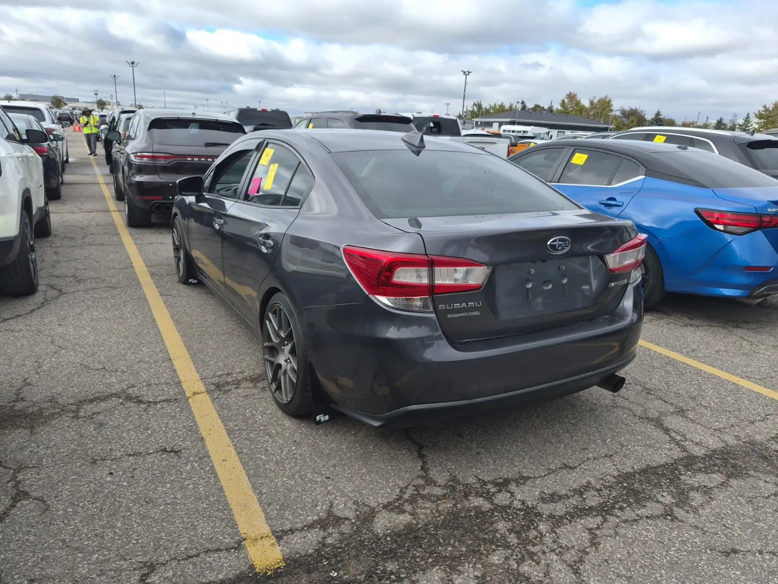 Driver Rear 3/4 Photo
