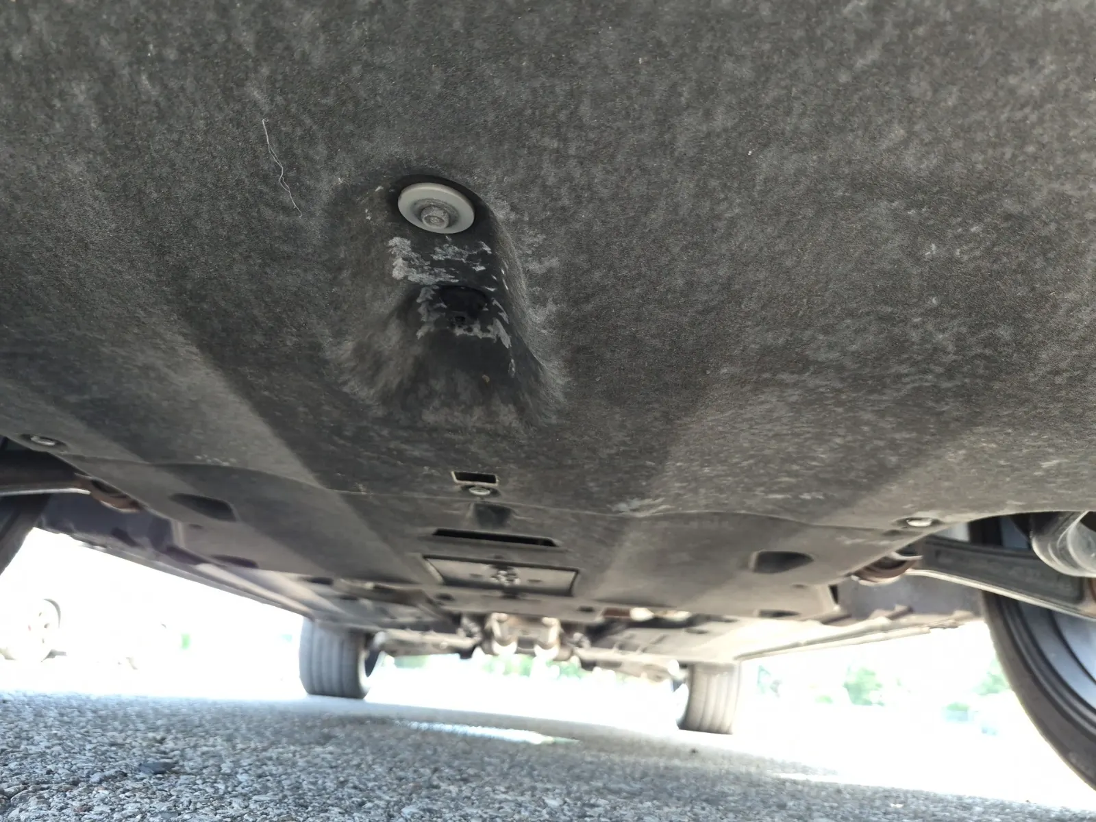 Undercarriage - Front Photo
