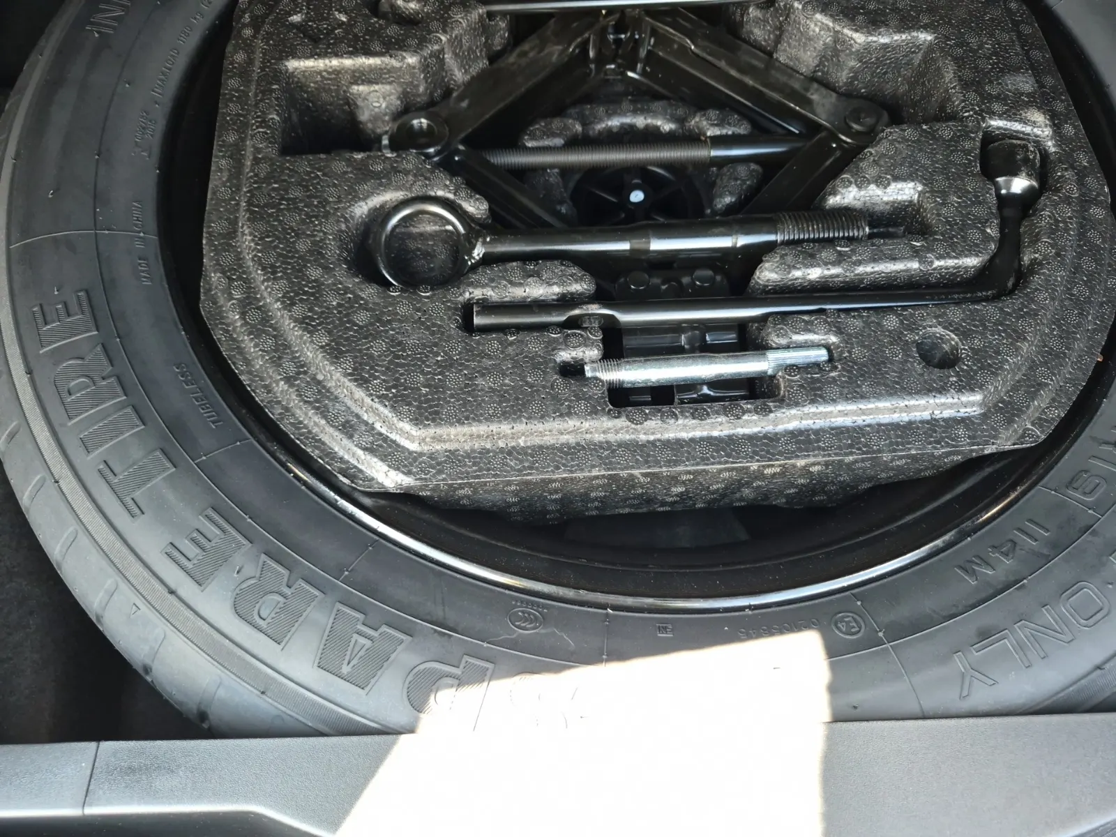 Spare Tire & Wheel Photo