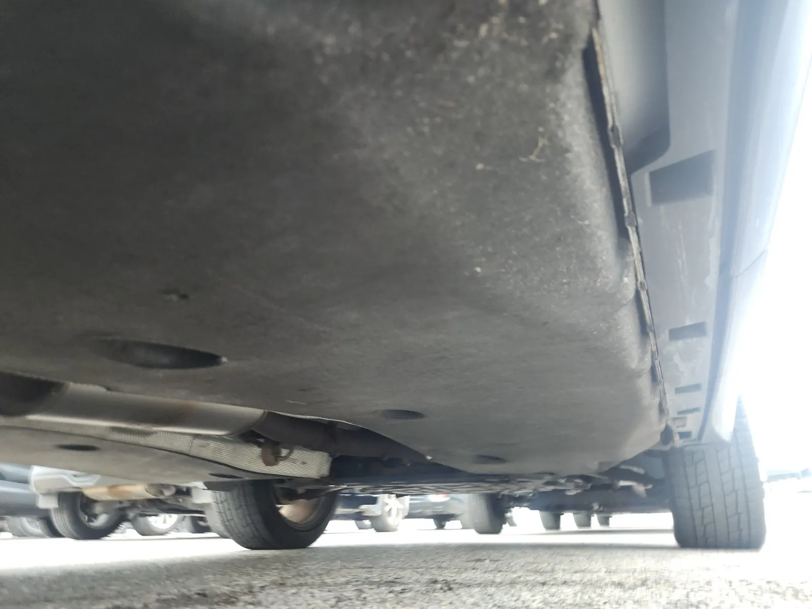 Undercarriage - Passenger Photo