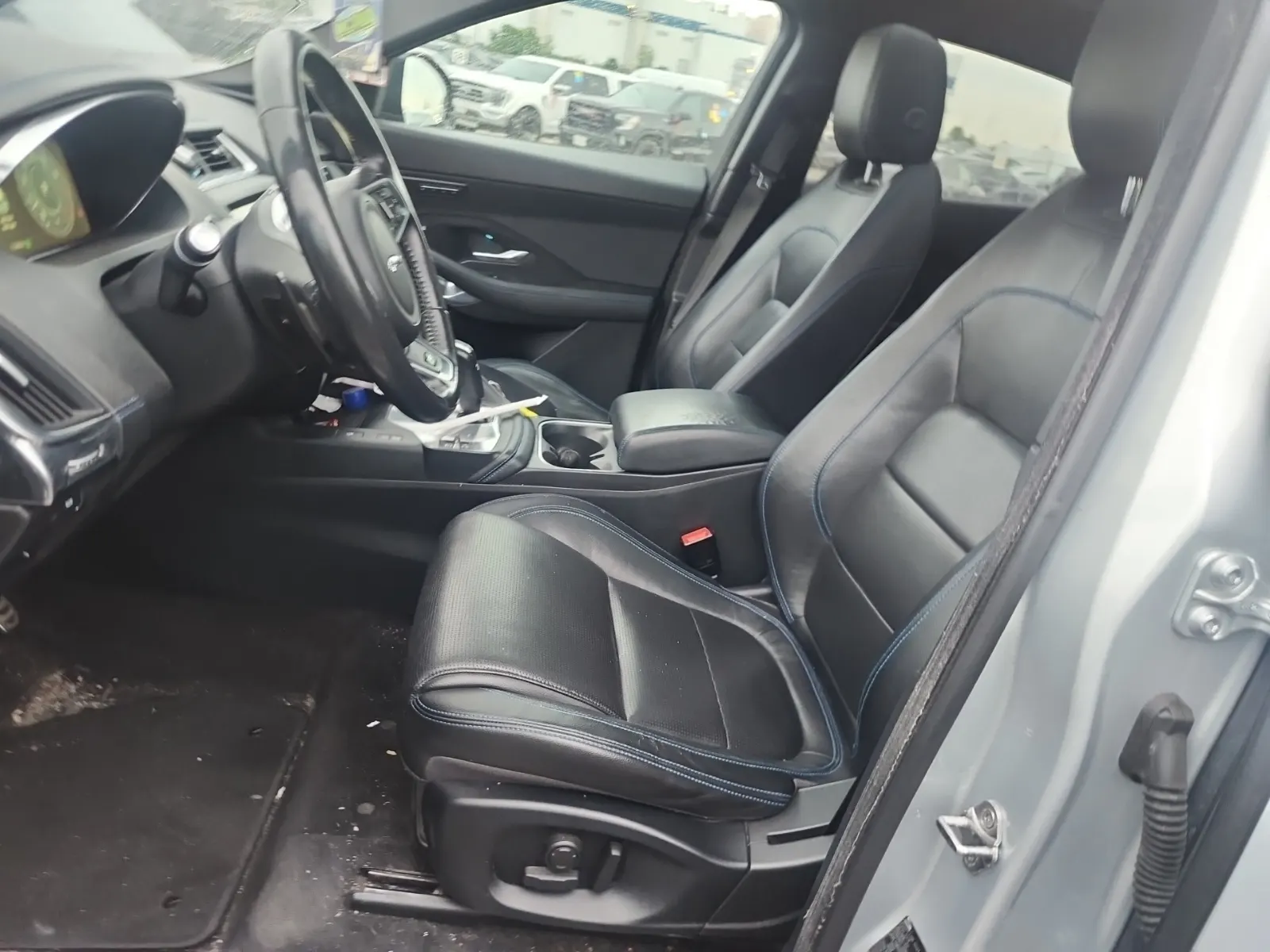 Front Interior Photo