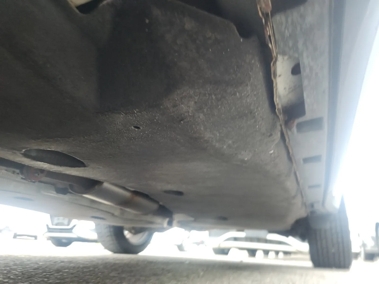 Undercarriage - Driver Photo