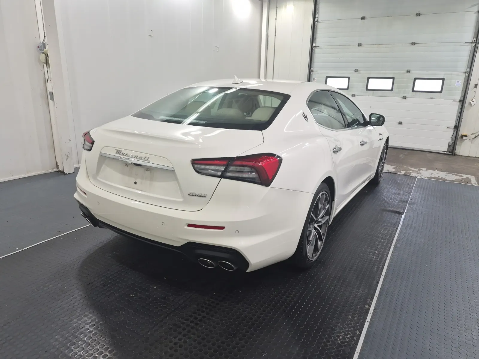 Passenger Rear 3/4 Photo