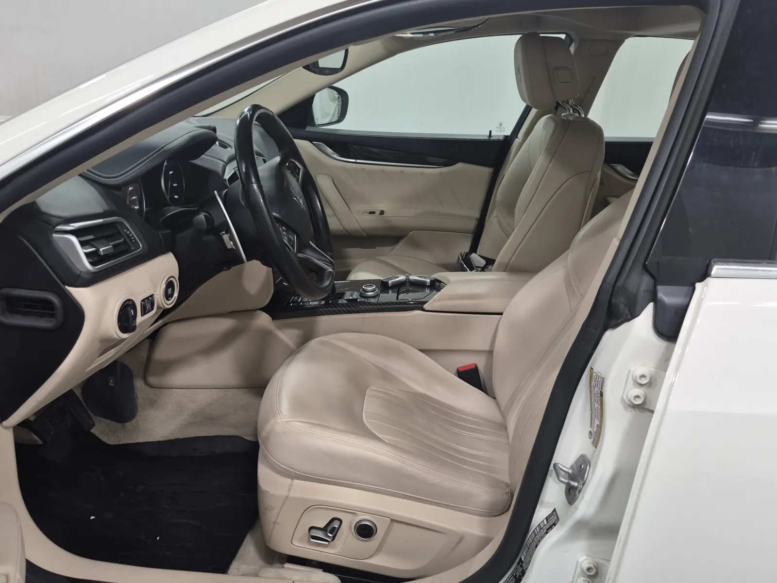 Front Interior Photo