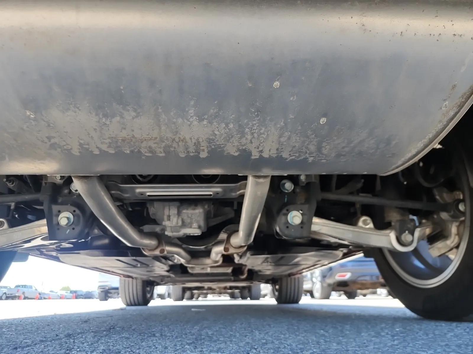 Undercarriage - Rear Photo