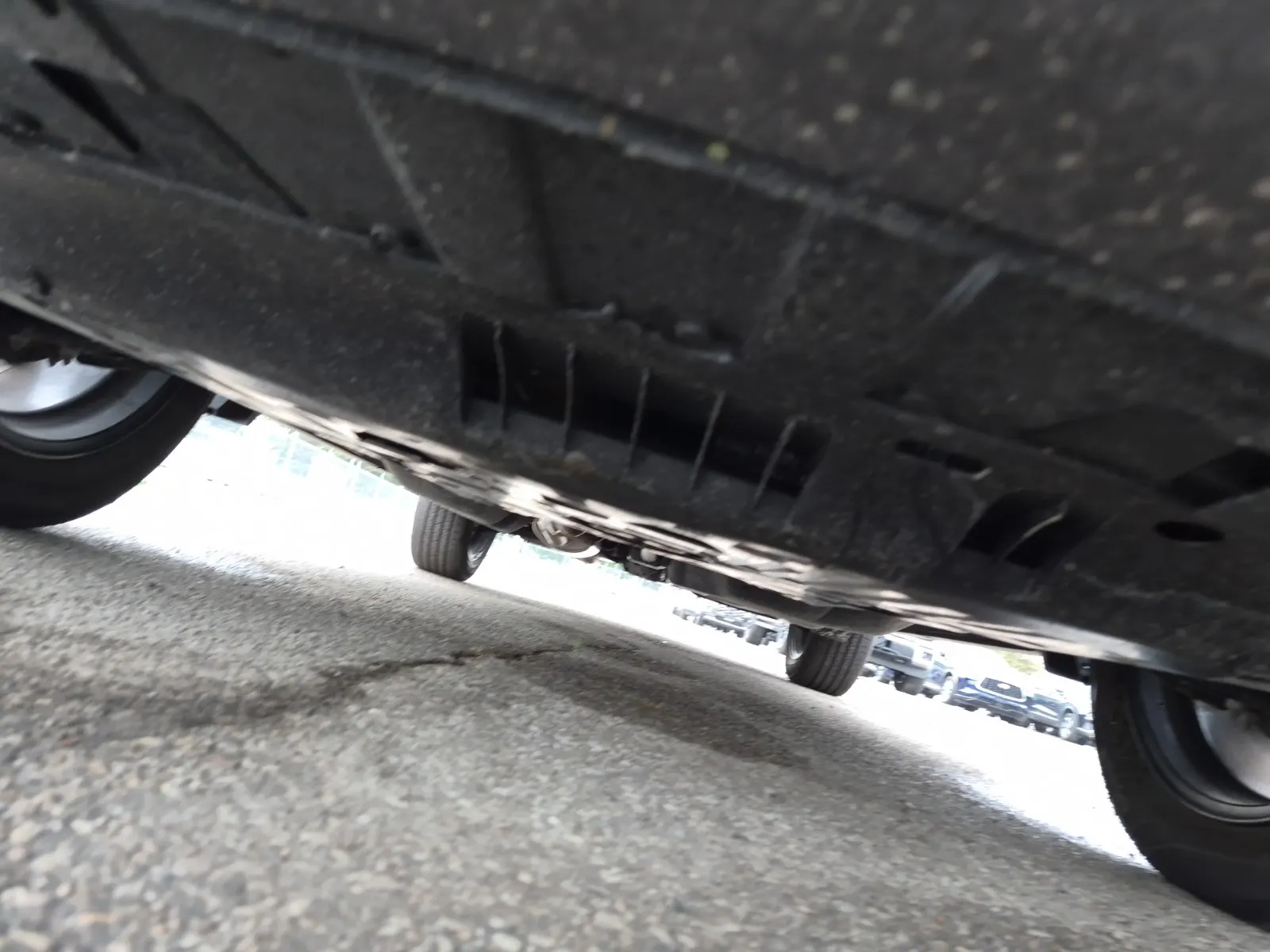 Undercarriage - Front Photo