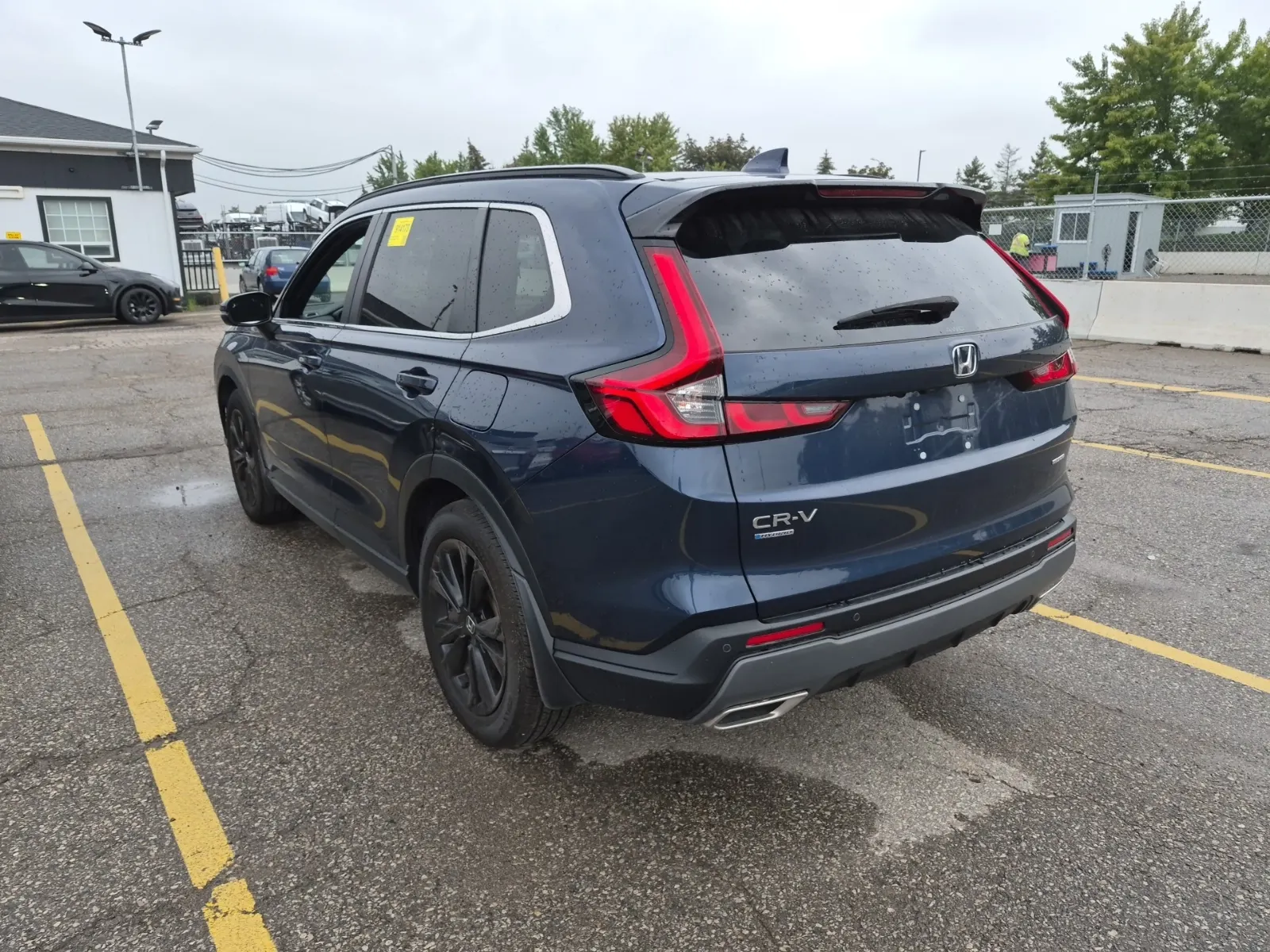 Driver Rear 3/4 Photo