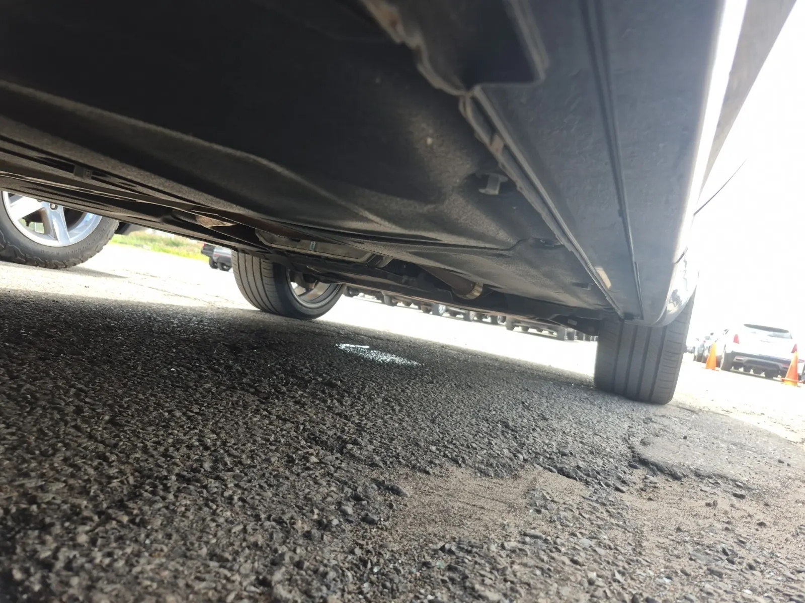 Undercarriage - Passenger Photo
