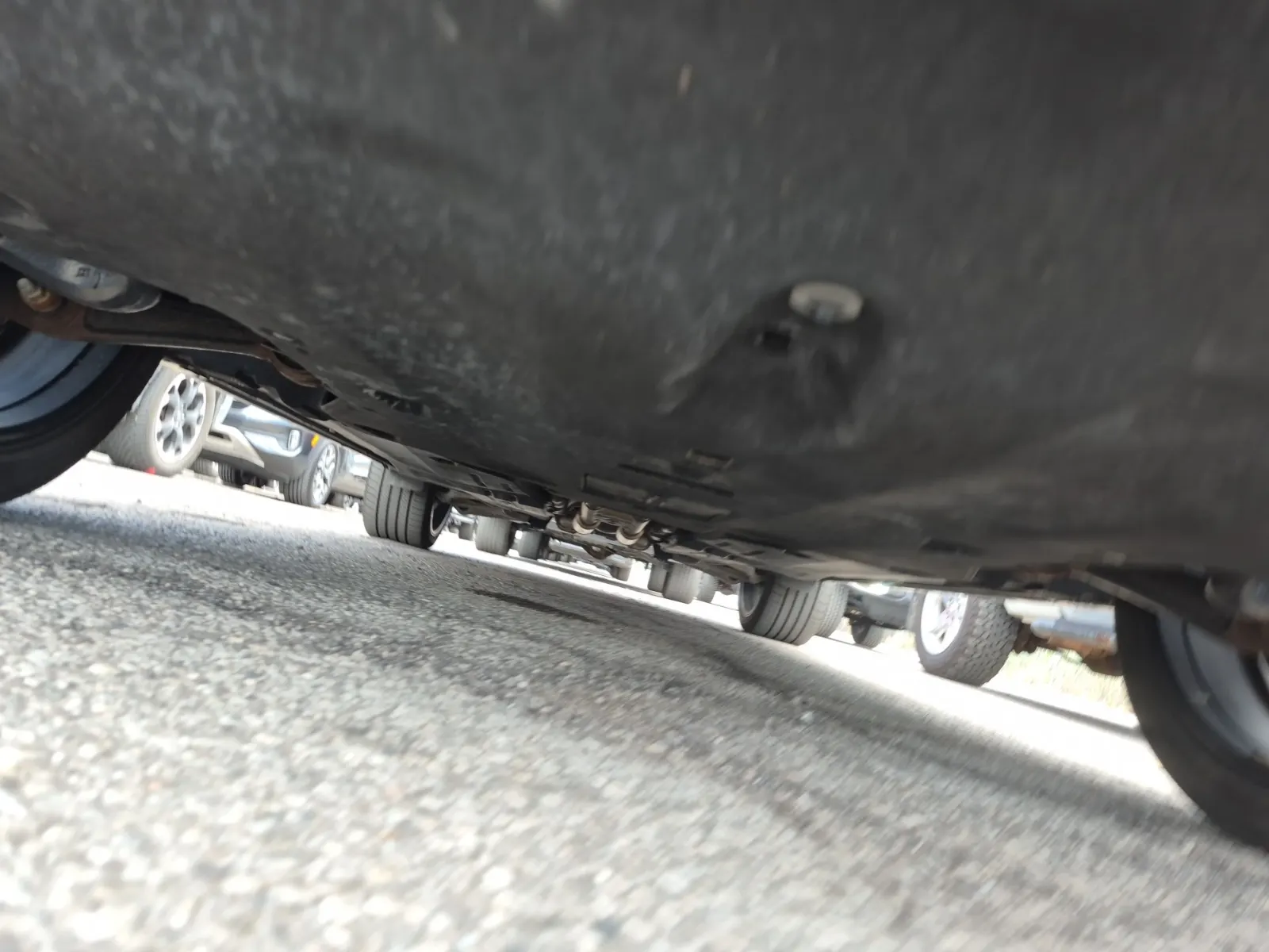 Undercarriage - Front Photo