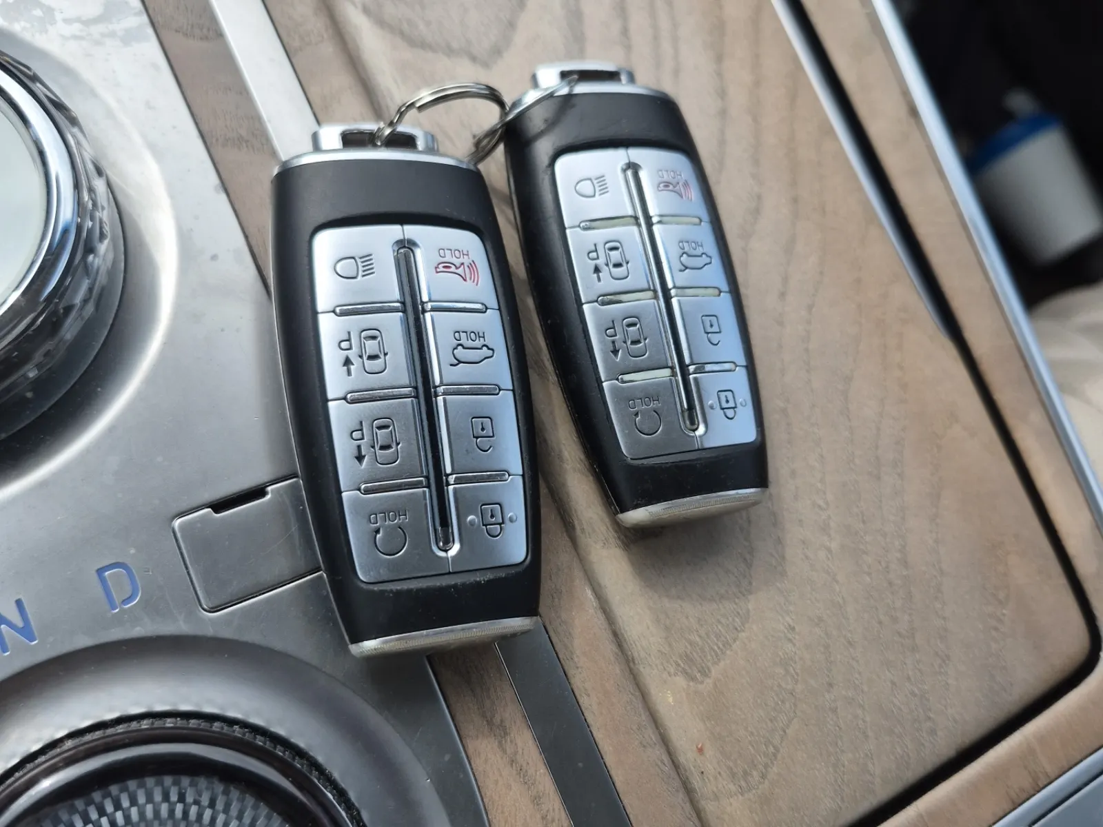 Keys/Fobs/Manual Photo