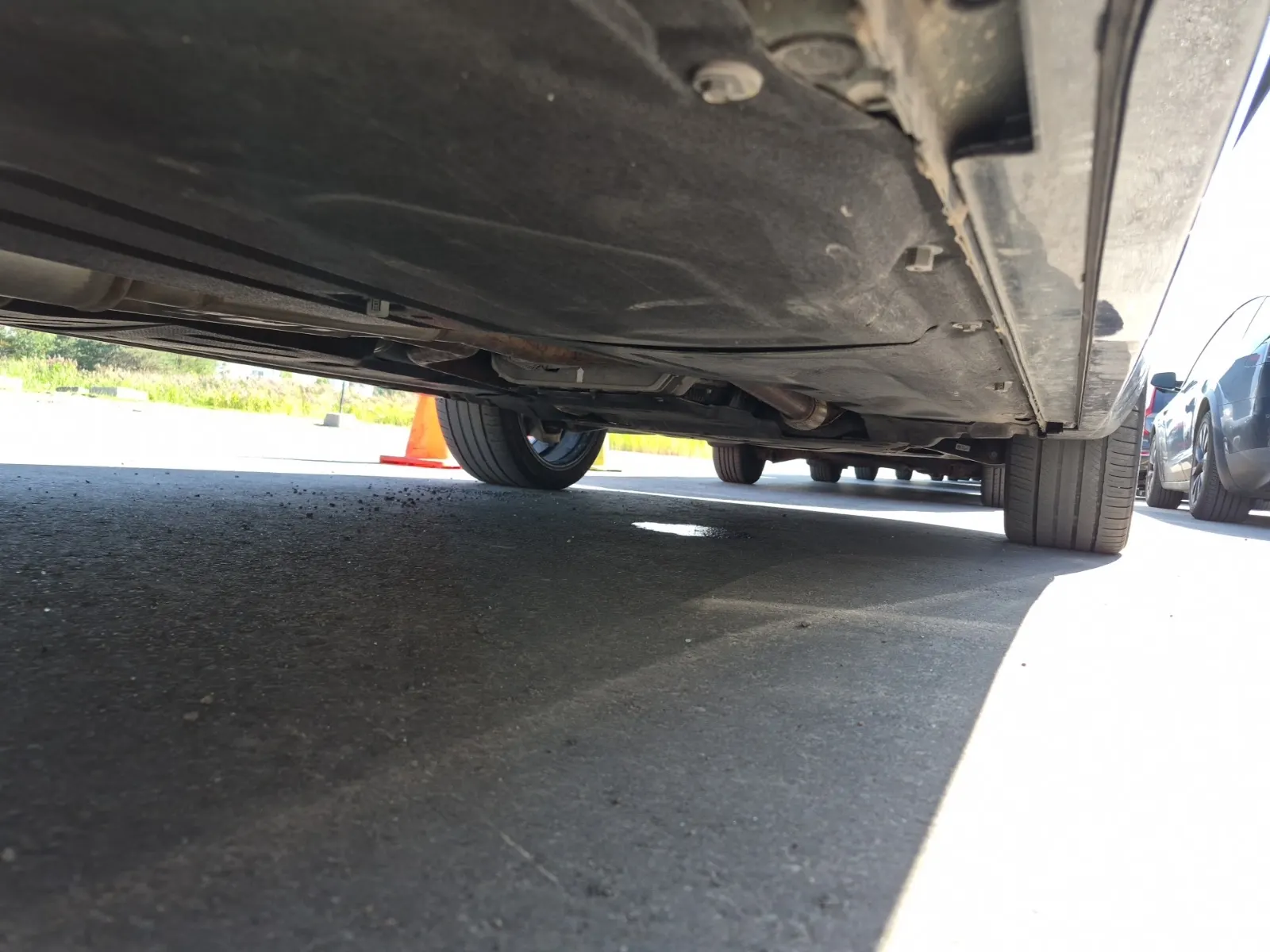 Undercarriage - Passenger Photo