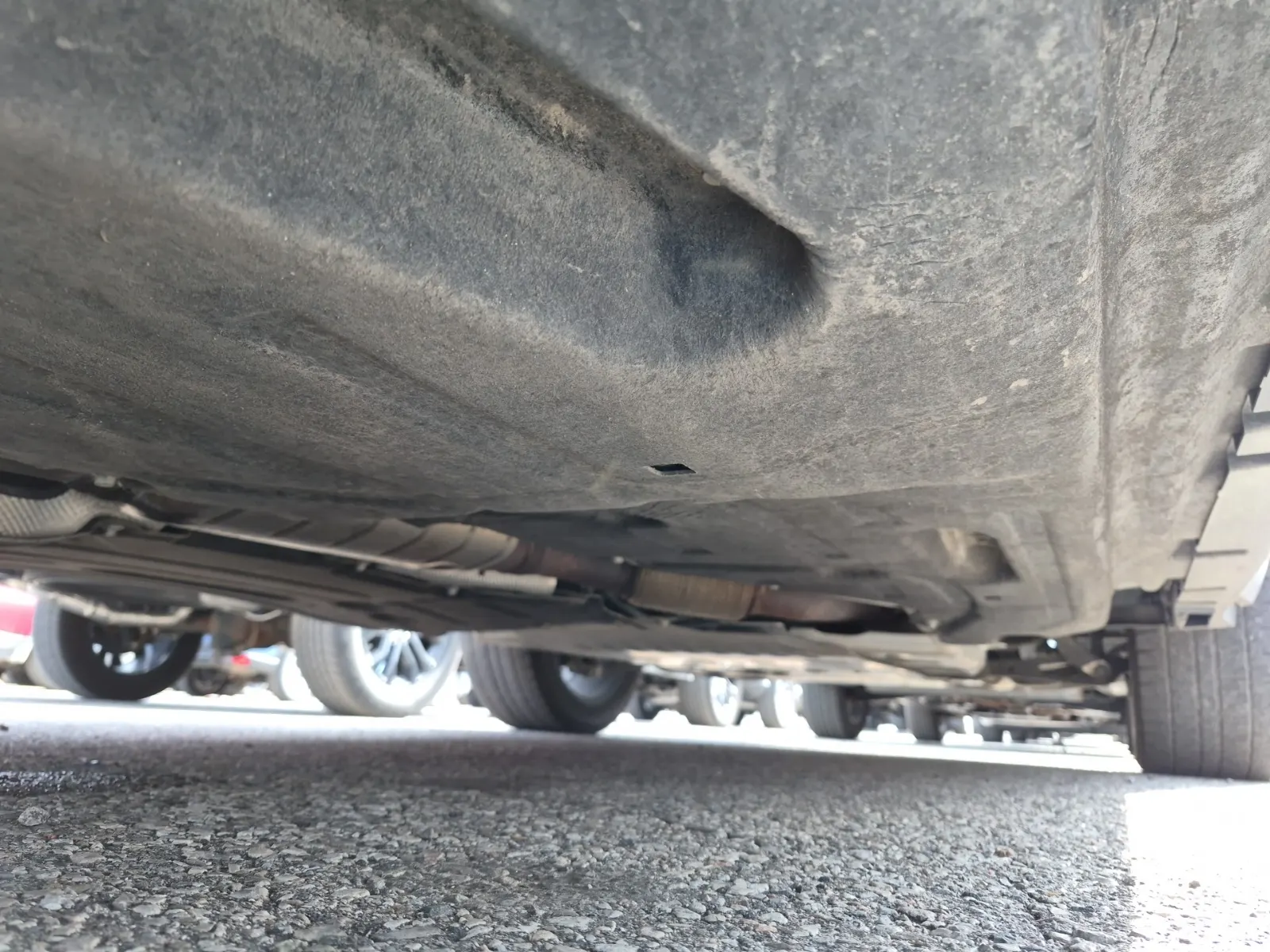 Undercarriage - Passenger Photo