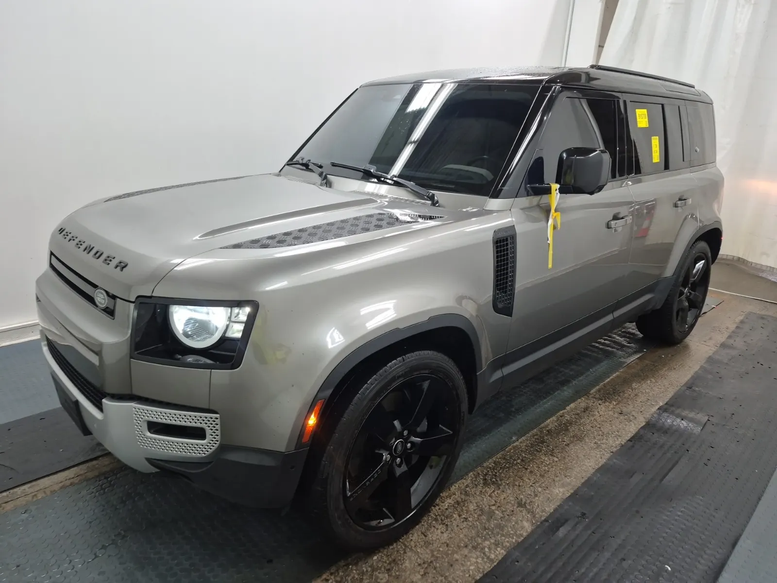 2023 Land Rover Defender