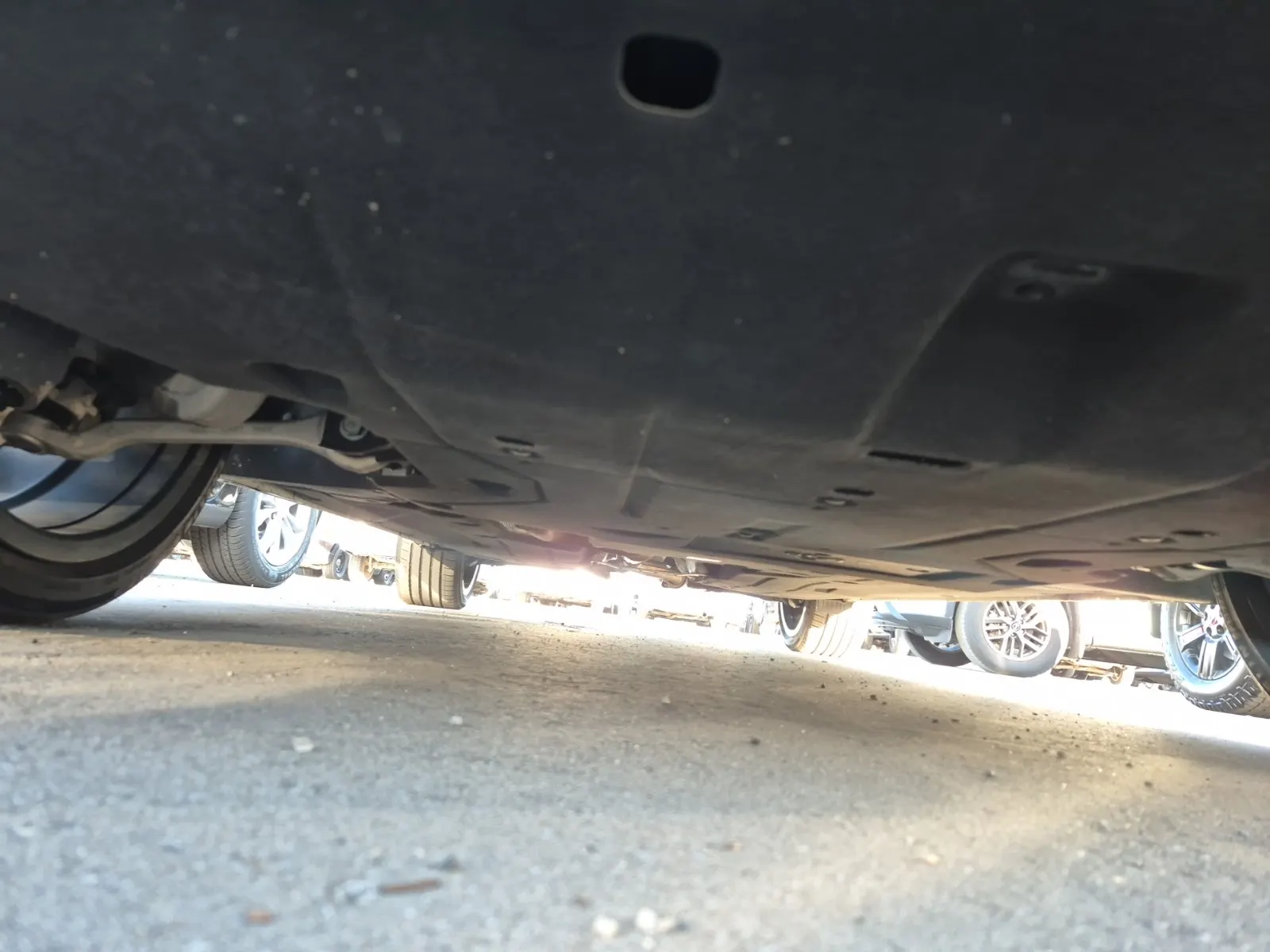Undercarriage - Front Photo