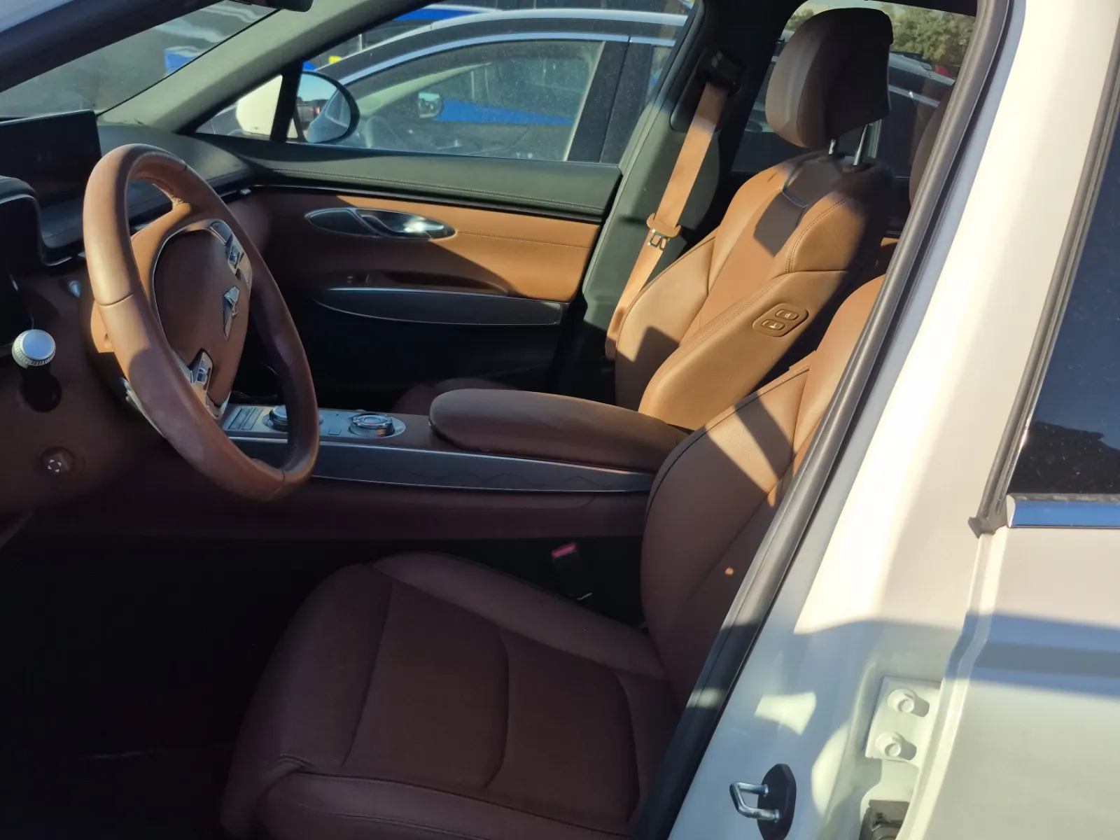 Front Interior Photo