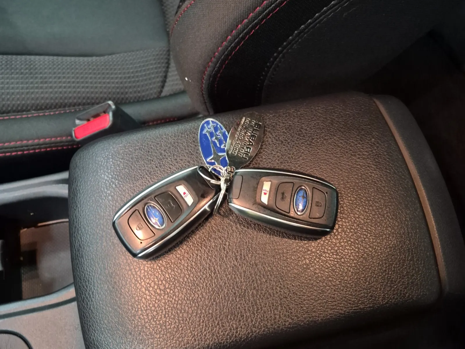 Keys/Fobs/Manual Photo