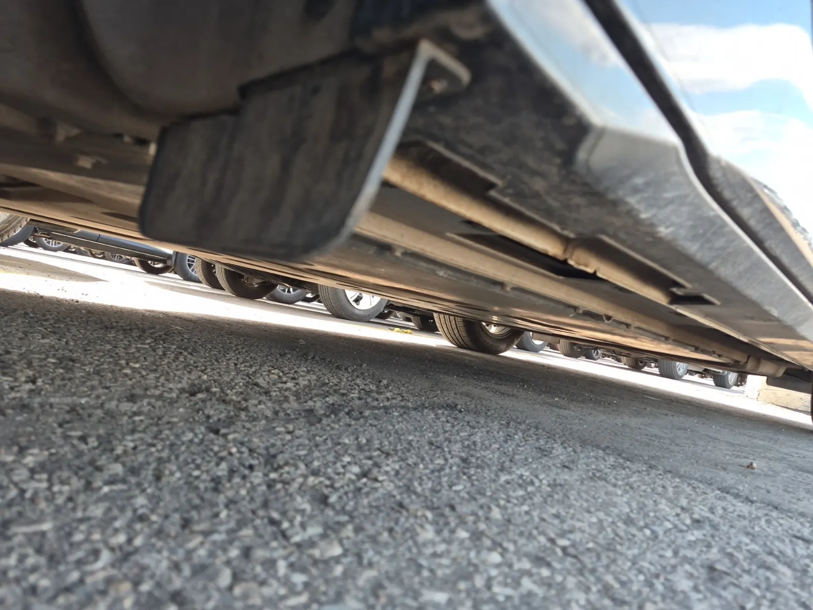 Undercarriage - Passenger Photo