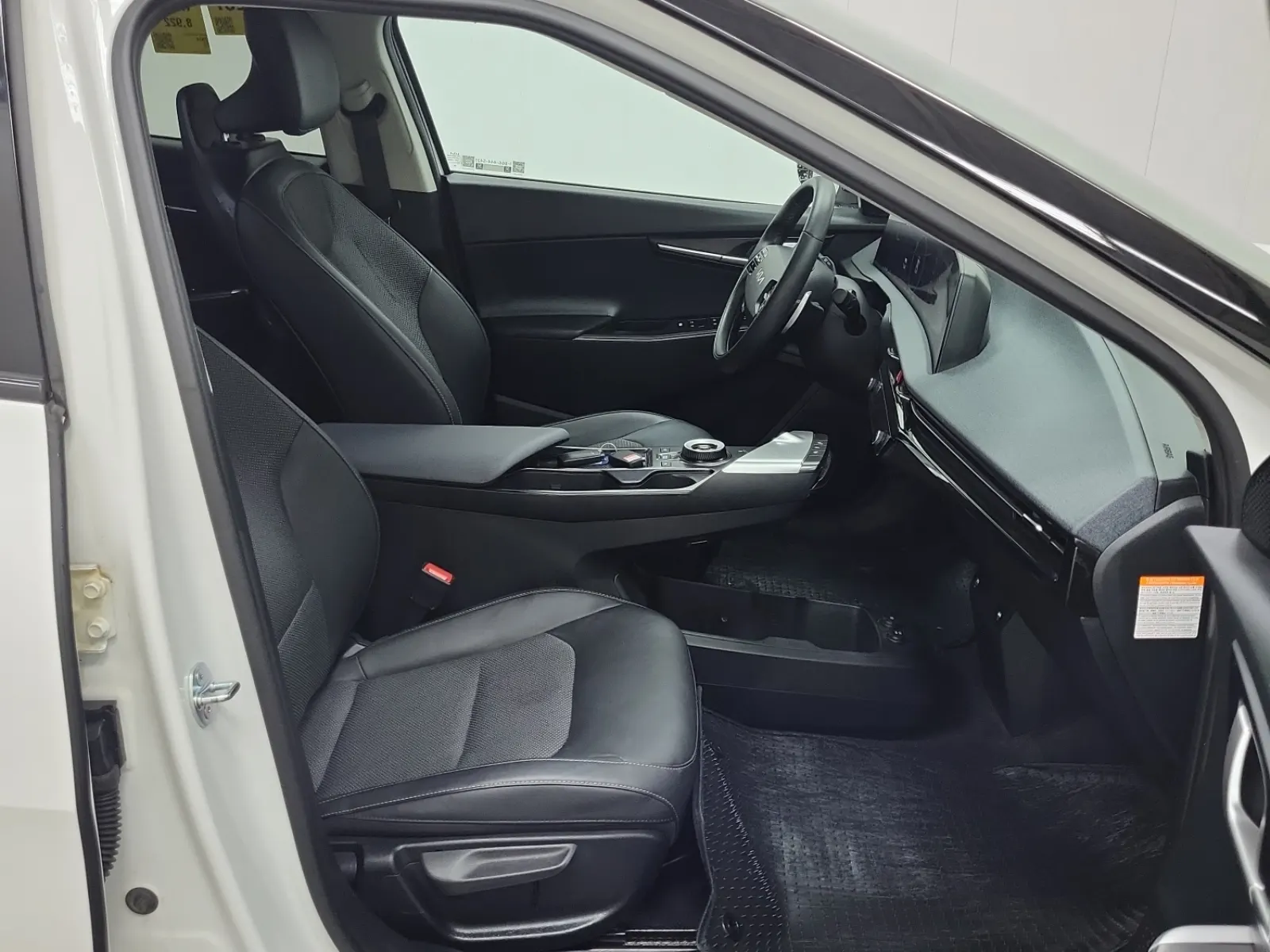 Right Side Interior Photo