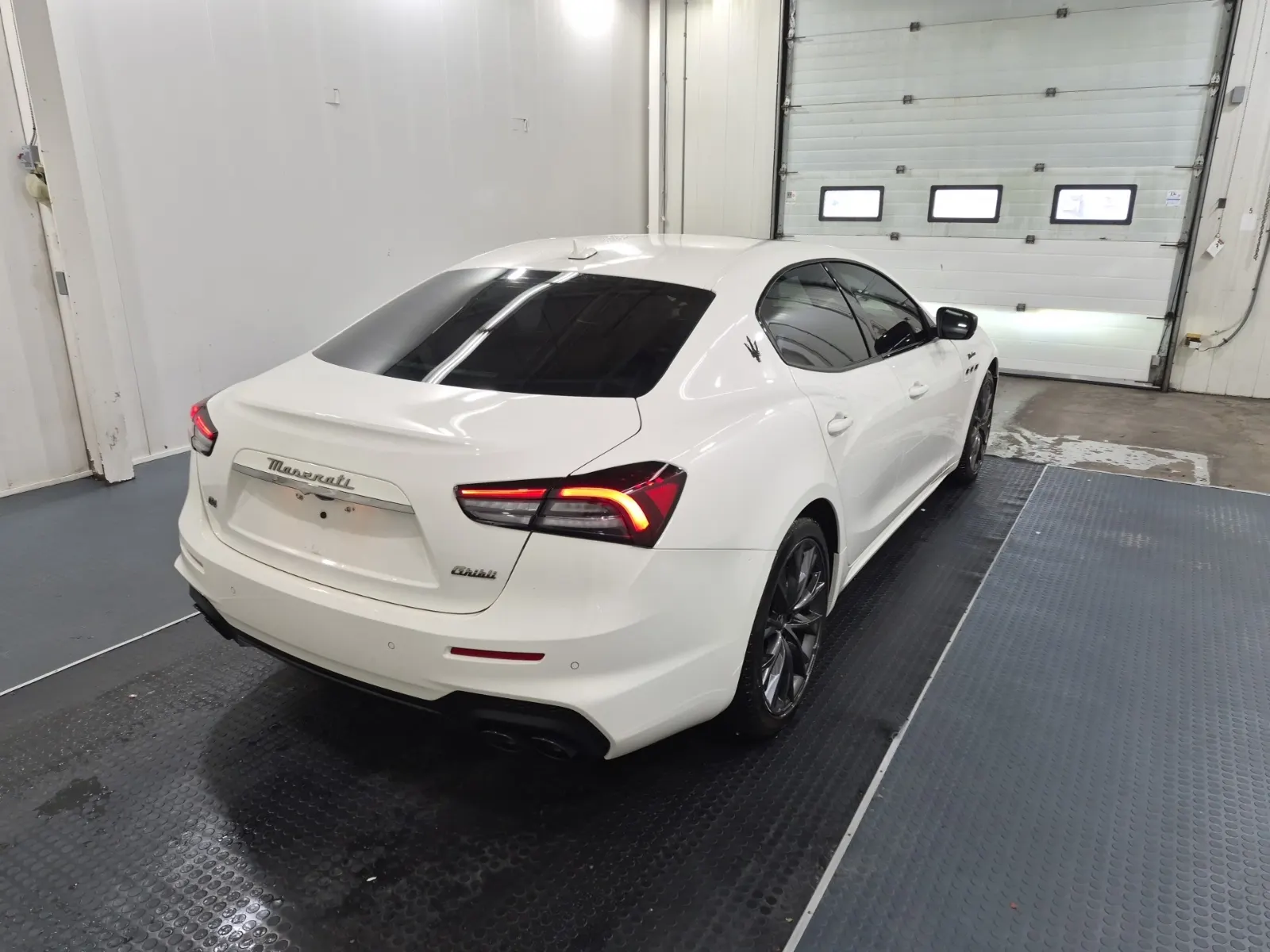 Passenger Rear 3/4 Photo