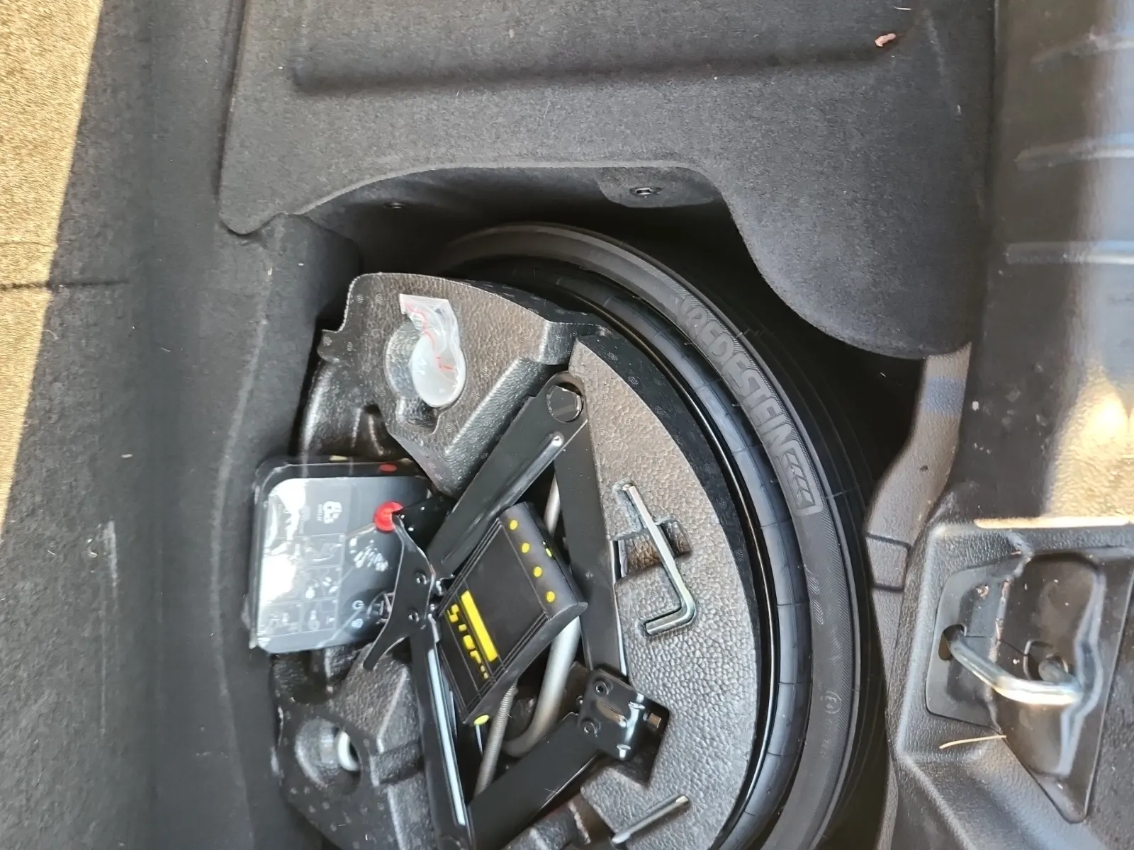 Spare Tire & Wheel Photo