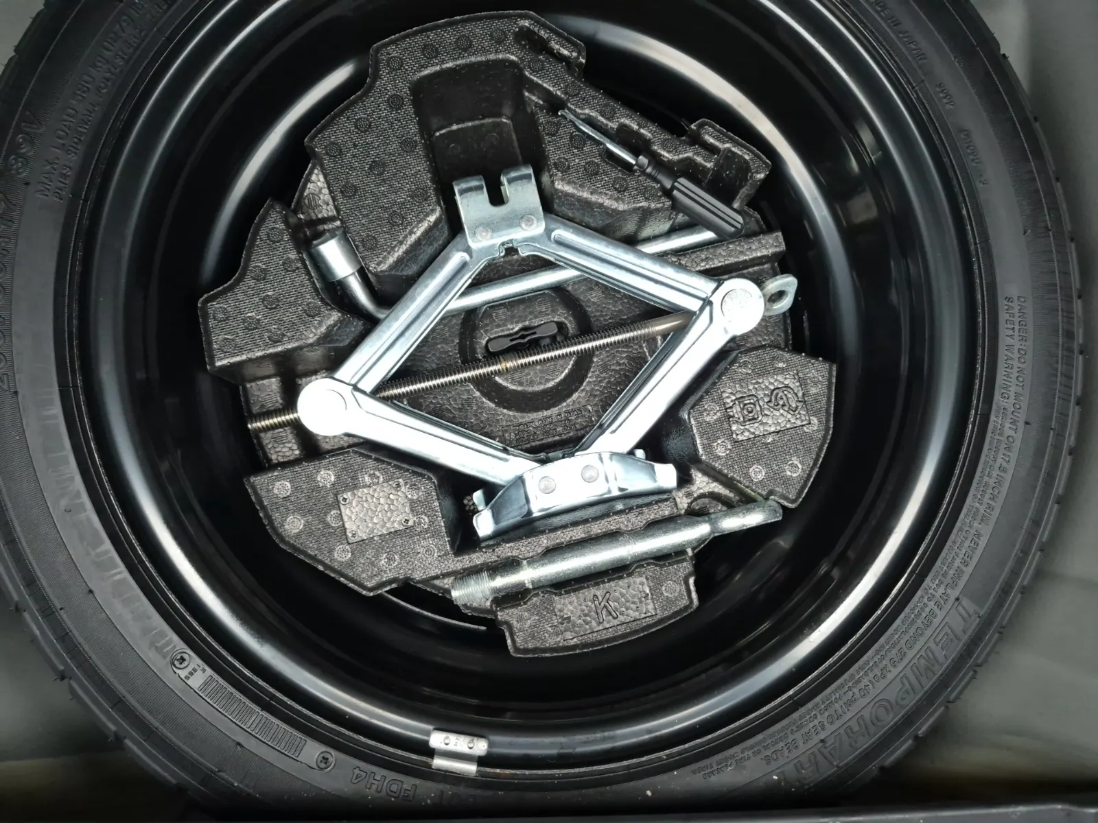 Spare Tire & Wheel Photo
