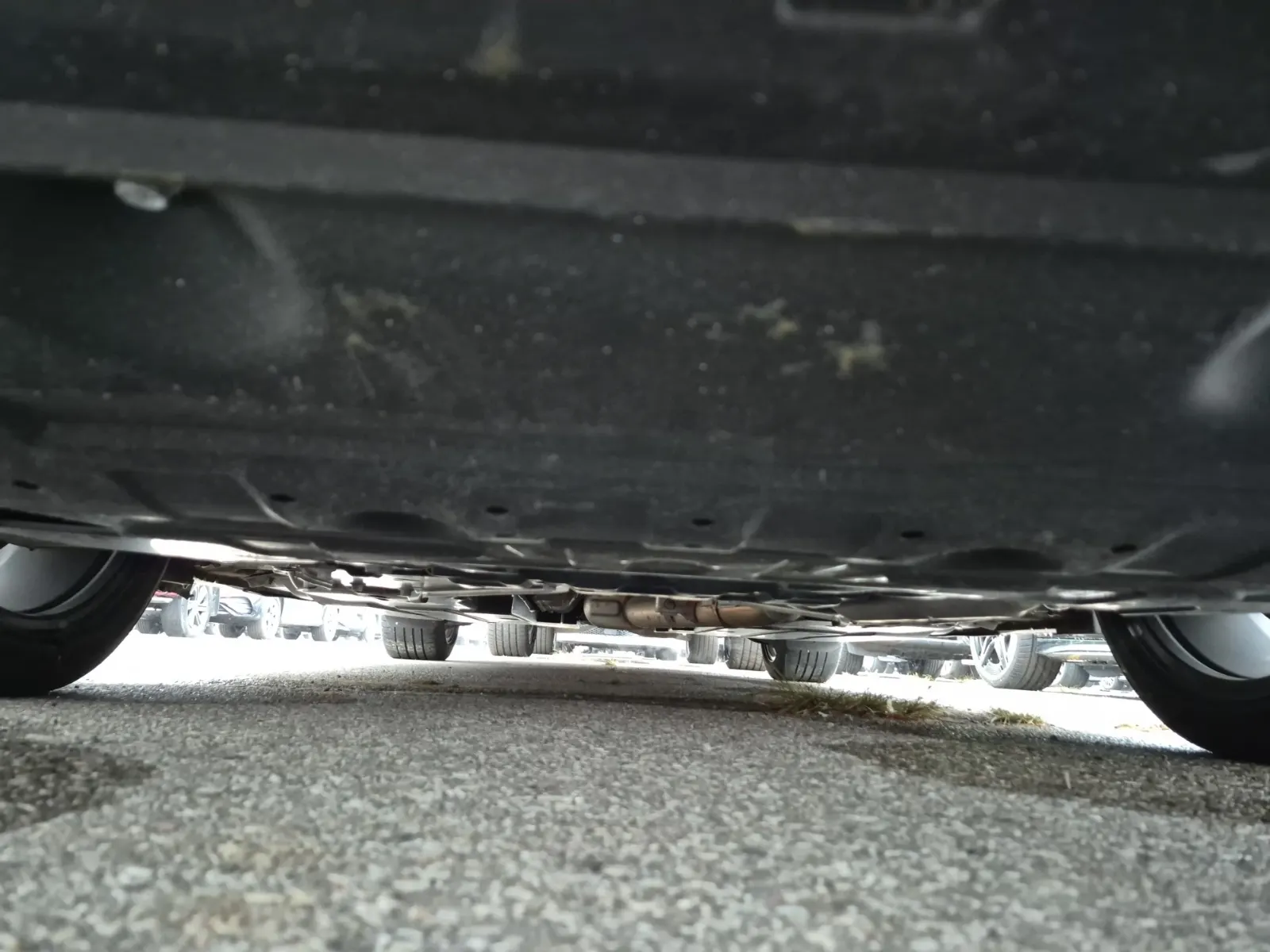 Undercarriage - Front Photo