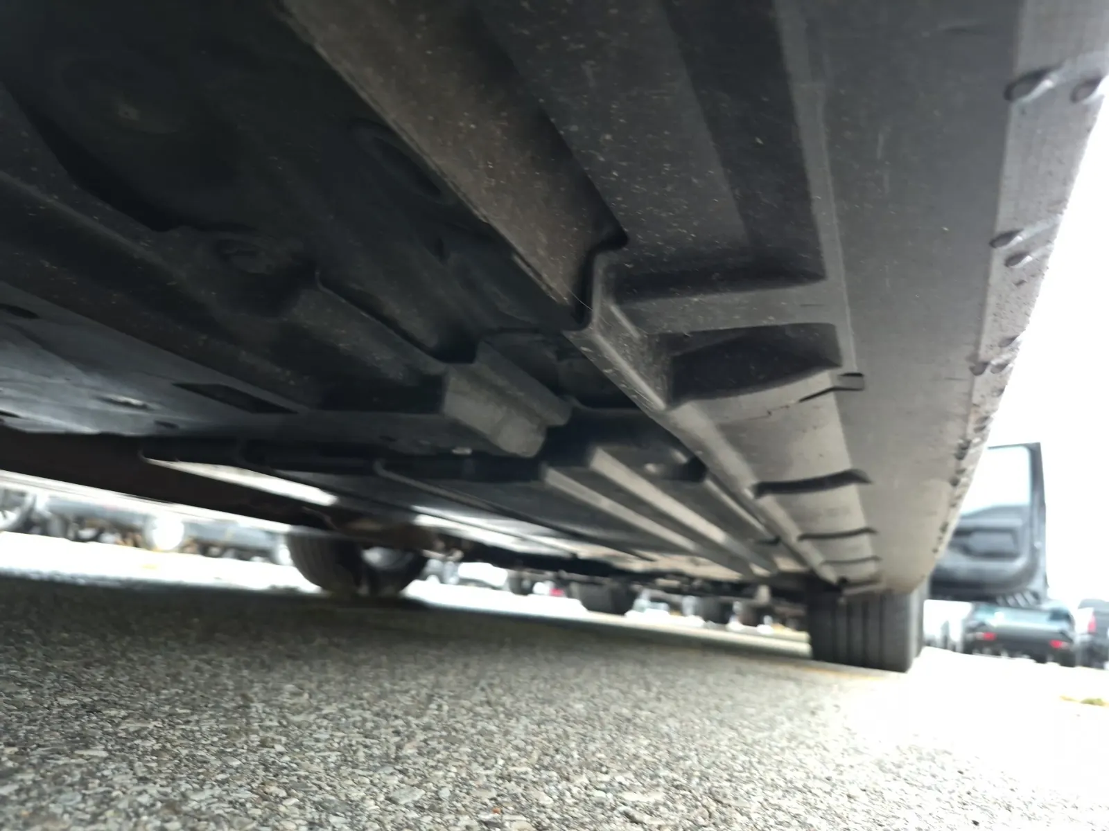 Undercarriage - Passenger Photo