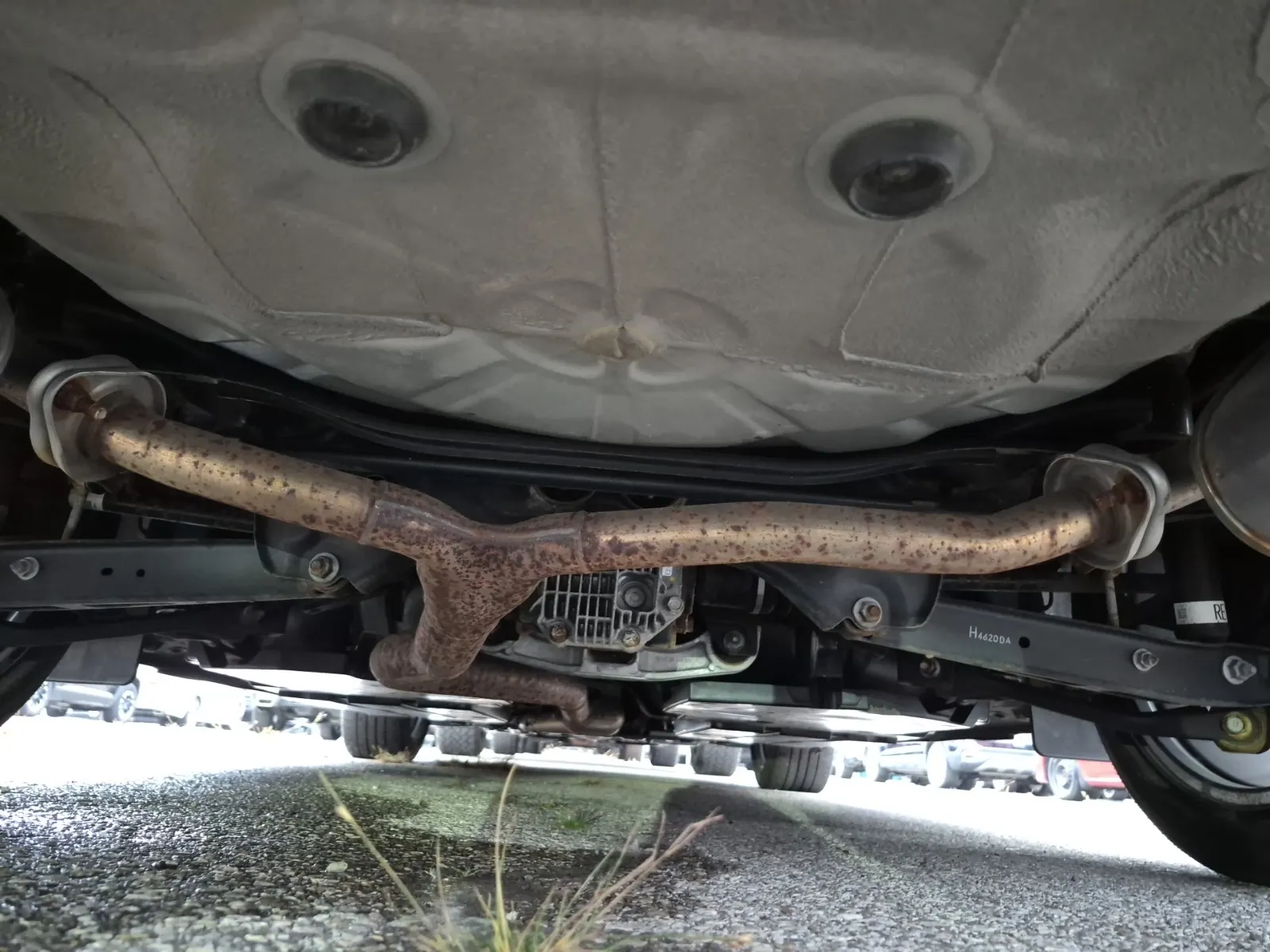 Undercarriage - Rear Photo