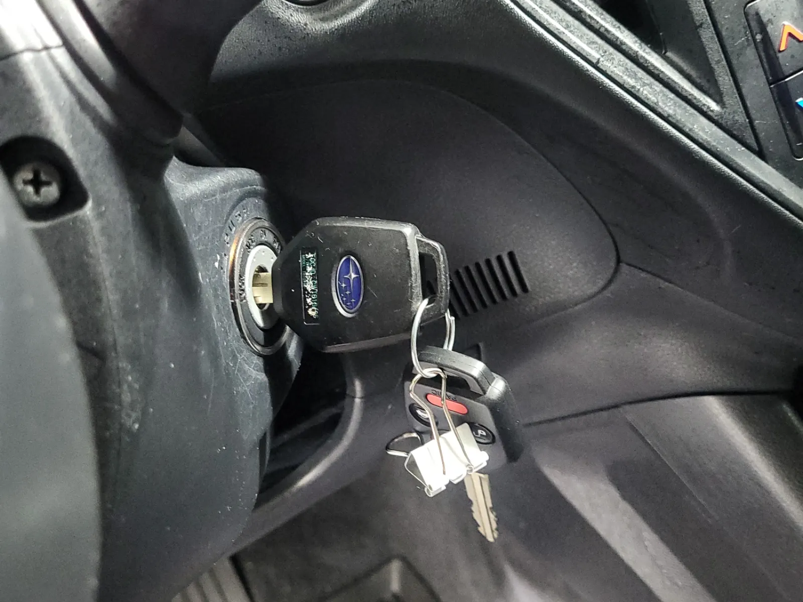 Keys/Fobs/Manual Photo