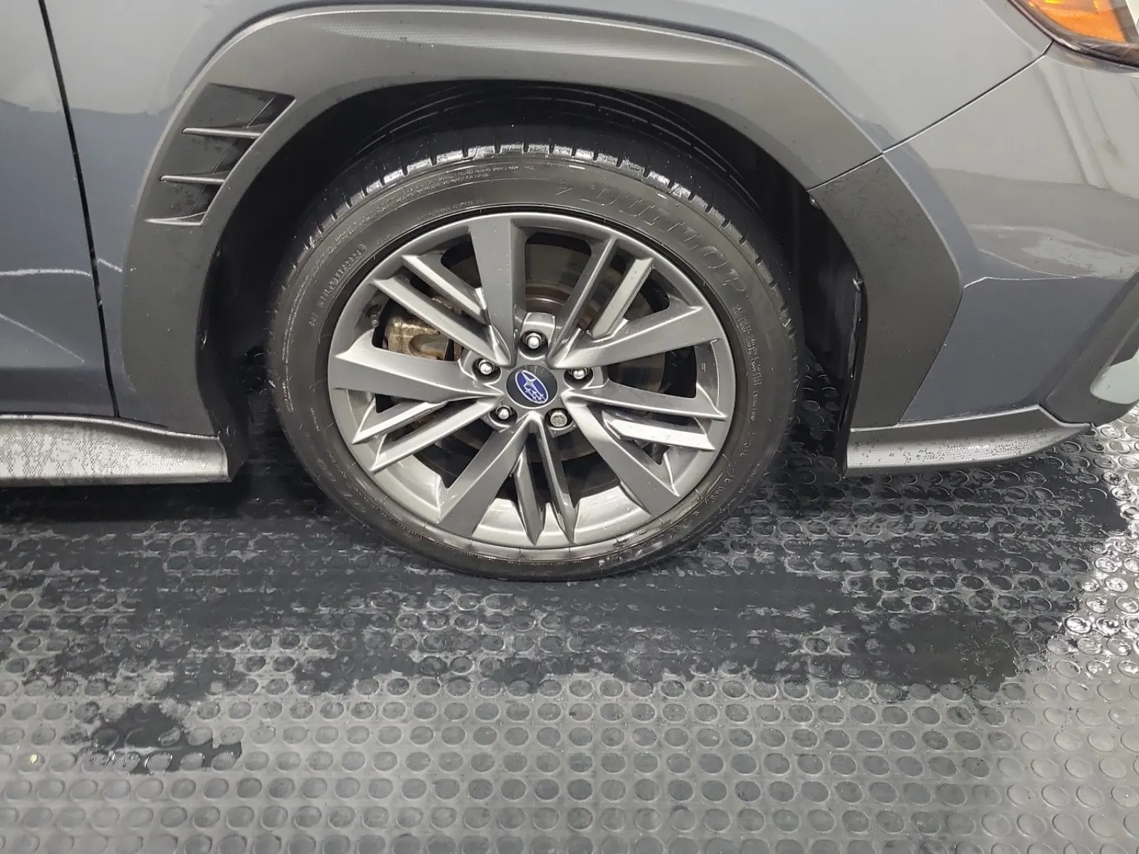 Right Front Wheel/Tire Photo