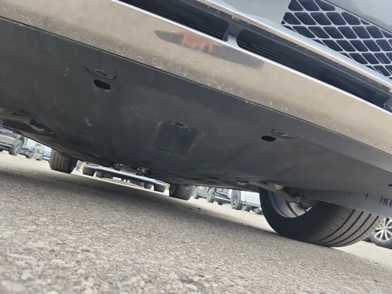Undercarriage - Front Photo